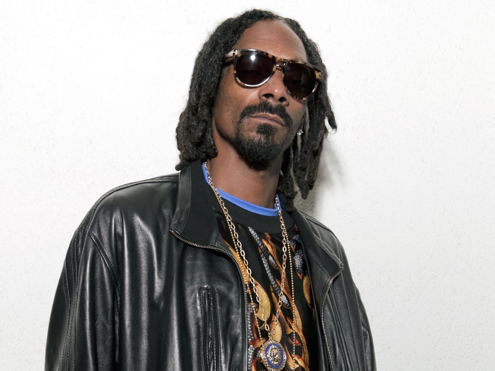Snoop Dogg, Striking wallpaper, Celebrity image, Eye-catching, 1920x1440 HD Desktop