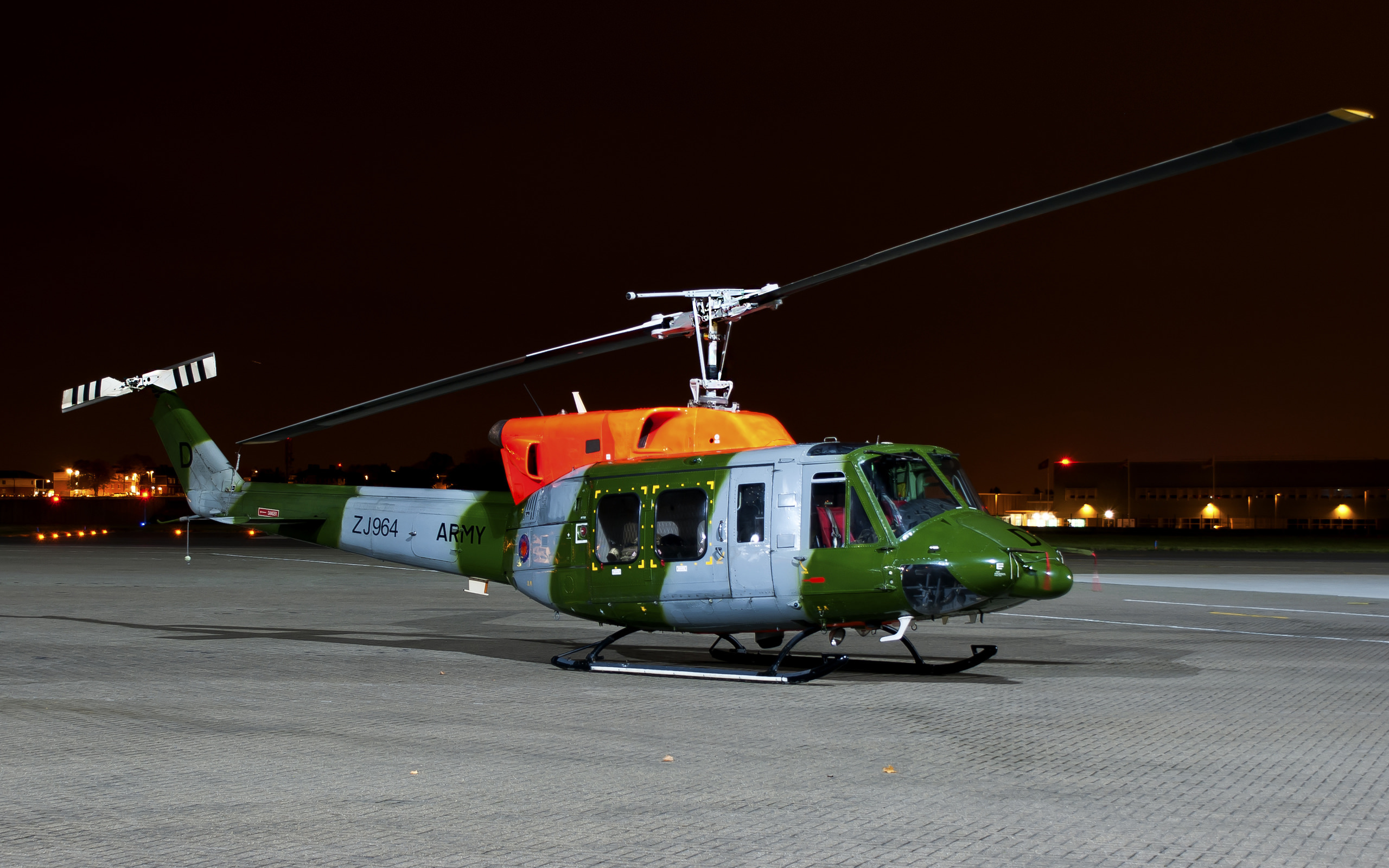 Bell Helicopter, Airfield Bell 212, Multipurpose helicopter, Military wallpaper, 2560x1600 HD Desktop