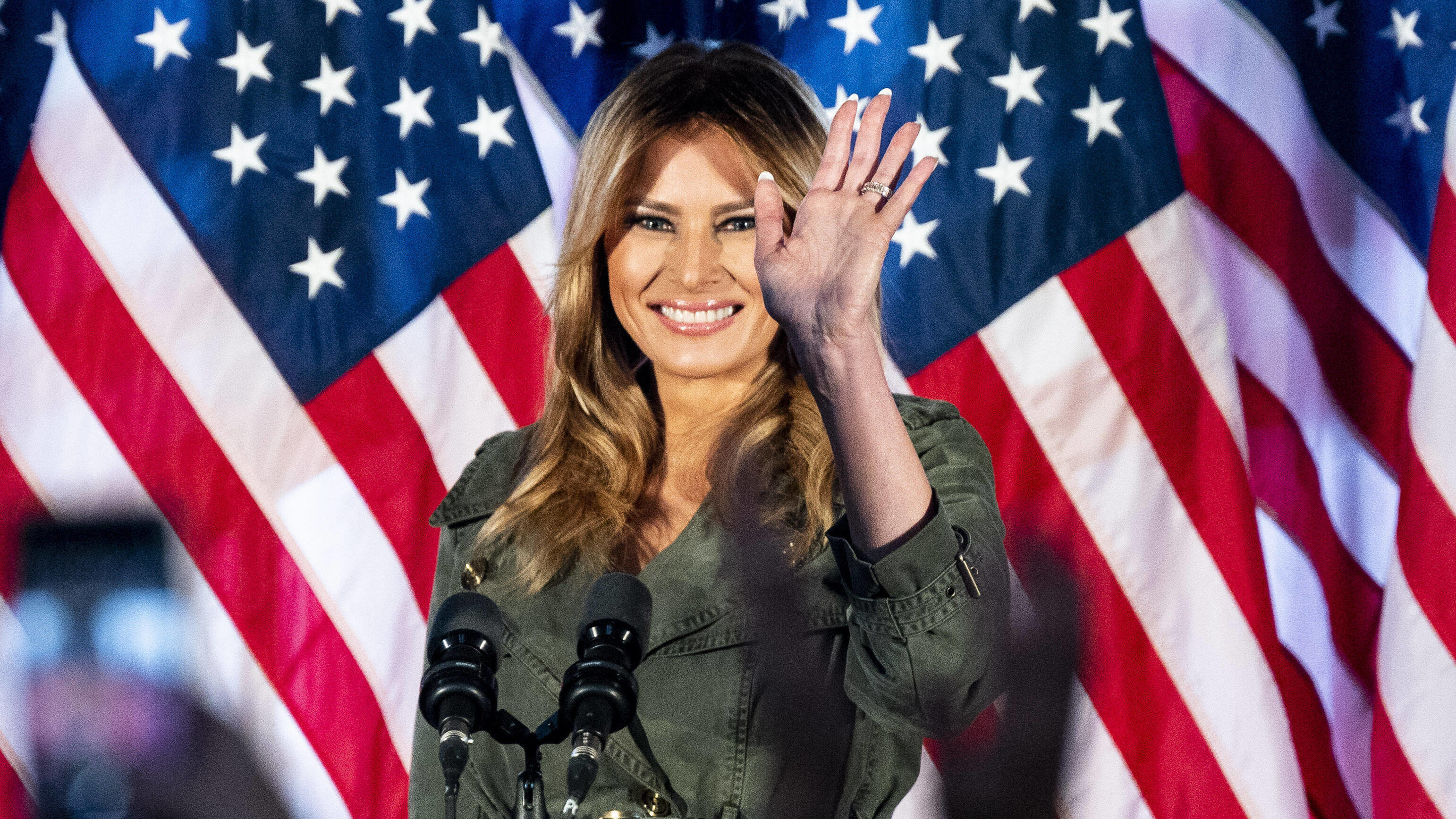 Melania Trump, Escape from White House, Donald's wife, Impatient to leave, 3090x1740 HD Desktop