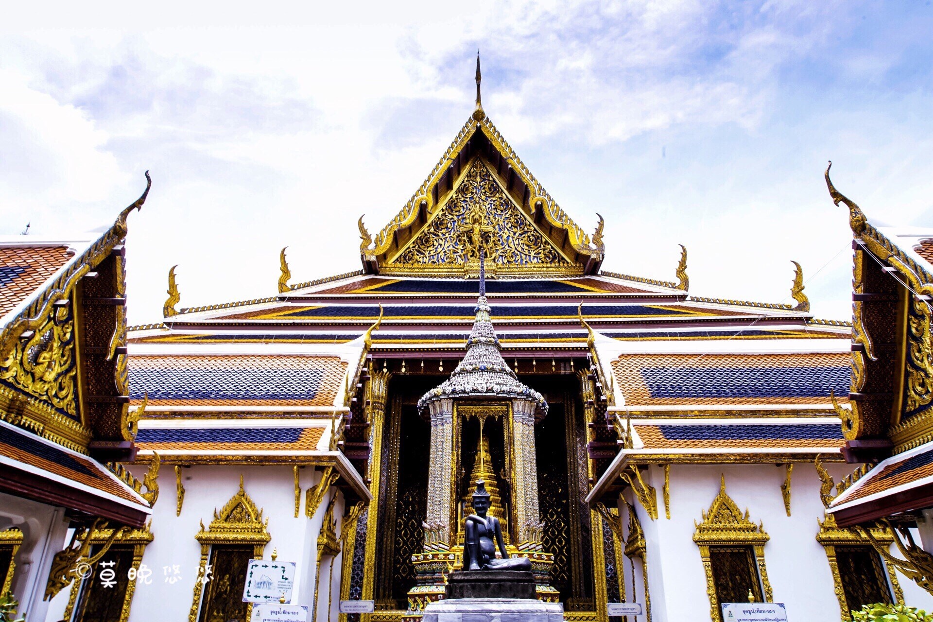 Grand Palace Bangkok, Beauty of architecture, Travelogues, Admire the grandeur, 1920x1280 HD Desktop