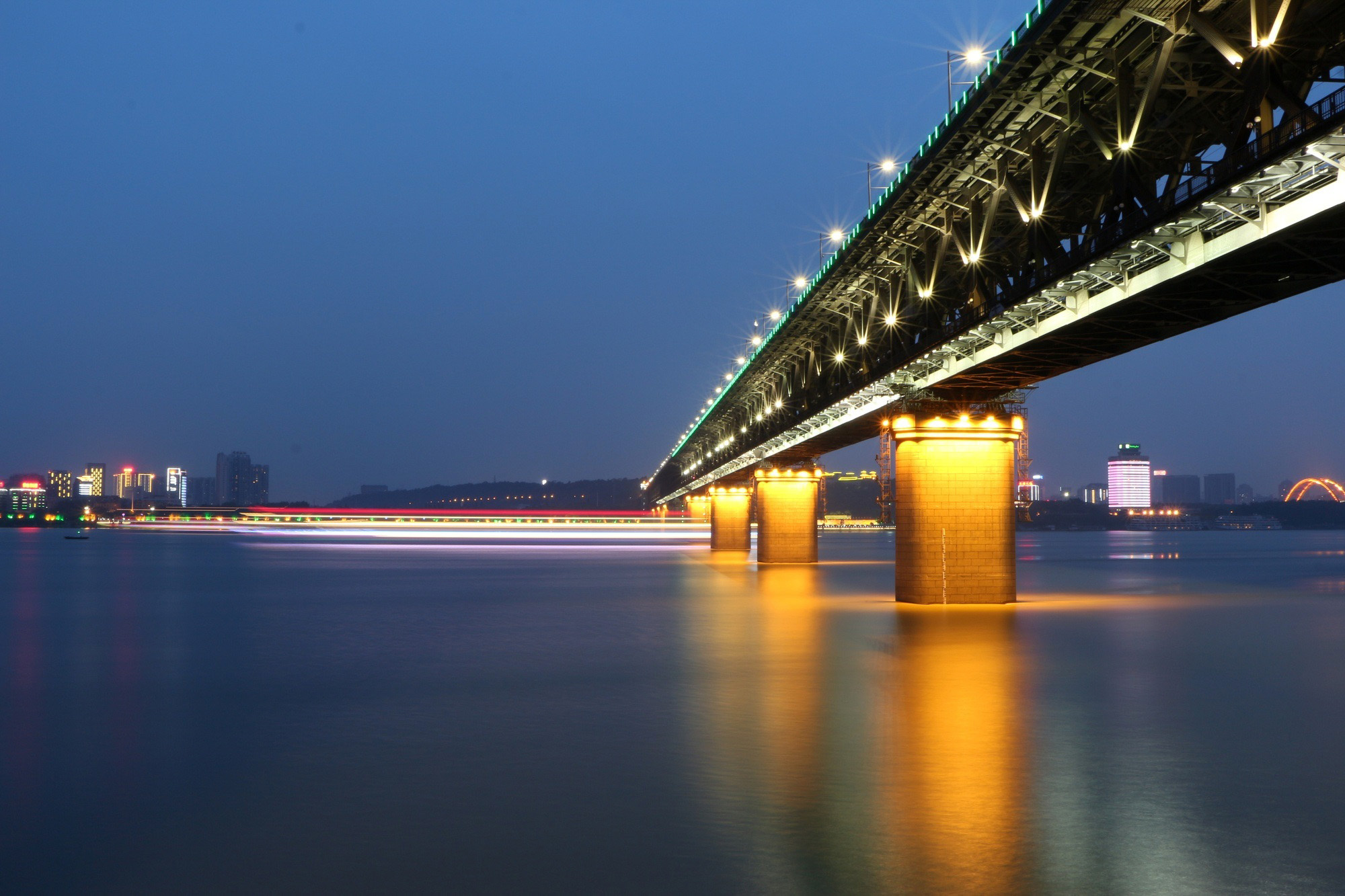 The Yangtze, Nighttime scenery, Wuhan Yangtze River Bridge, Public domain photos, 2000x1340 HD Desktop