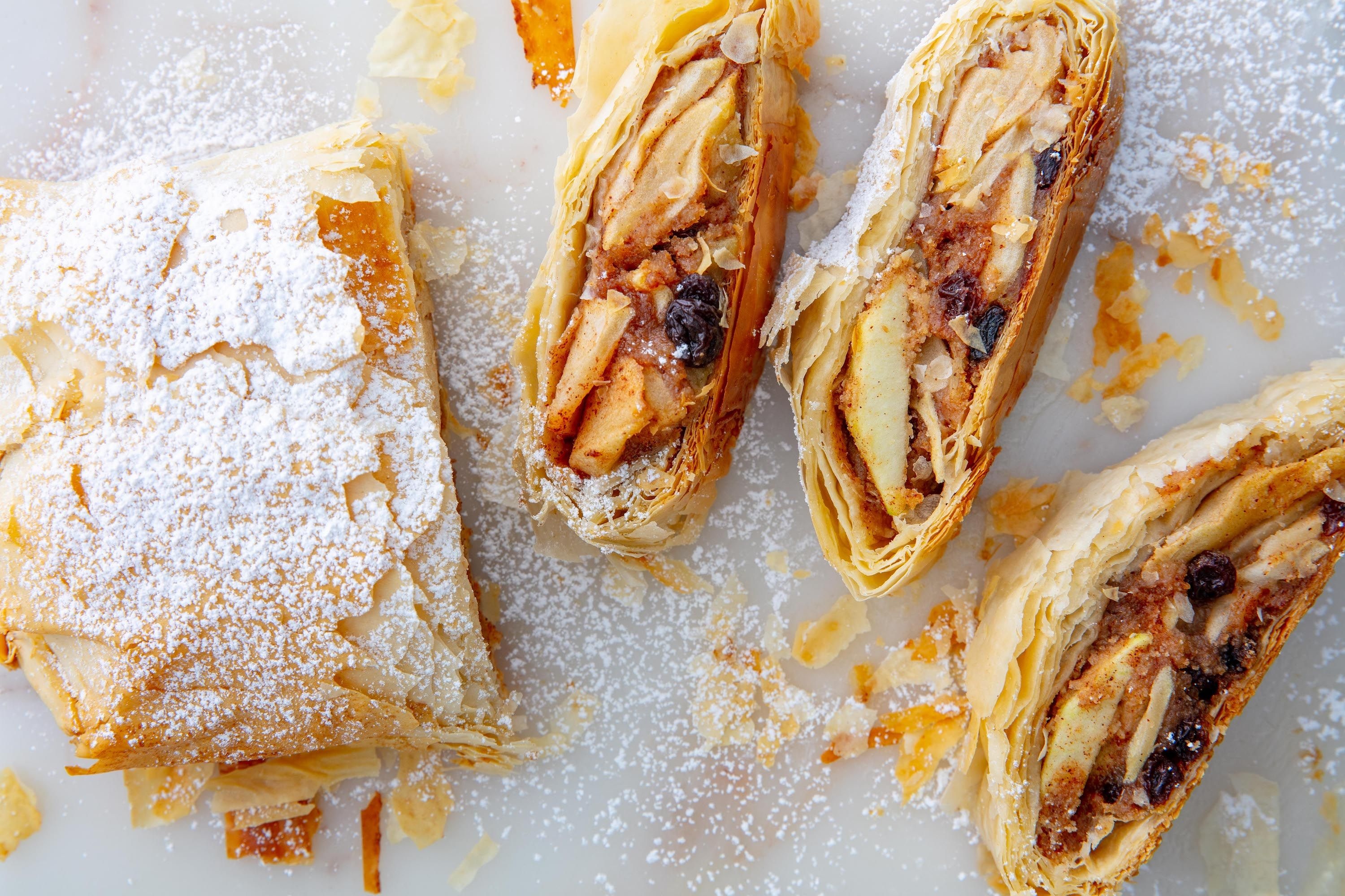 Strudel: A type of layered pastry with a filling, Dessert. 3000x2000 HD Wallpaper.