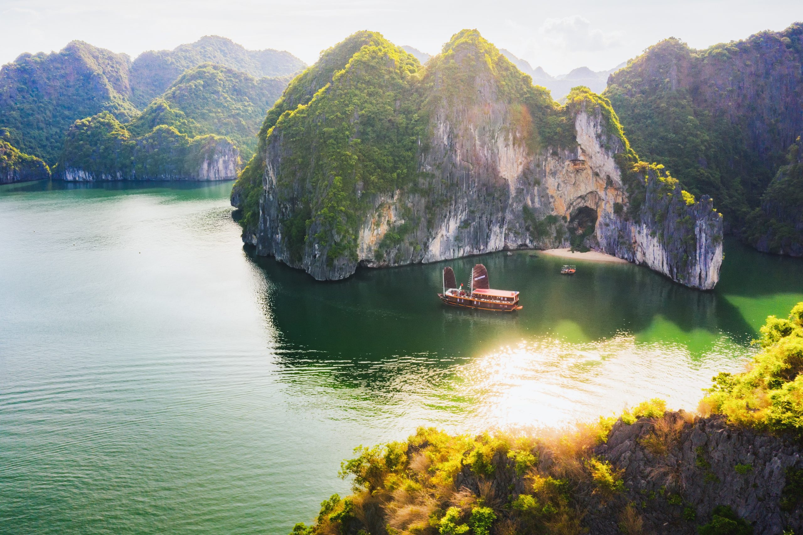 Halong Bay, Vietnam's beauty, Scenic wonders, Captivating landscapes, 2560x1710 HD Desktop