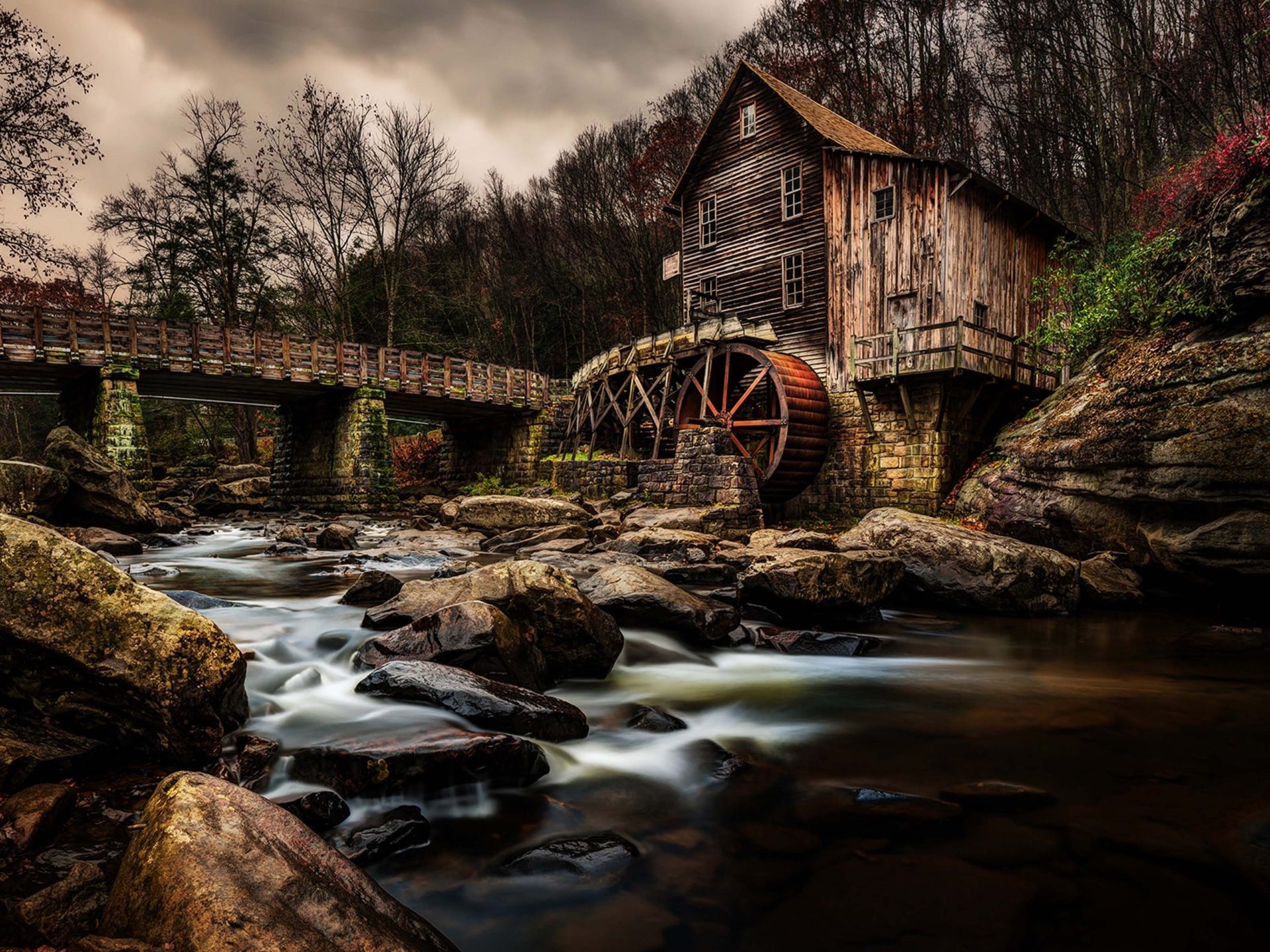 West Virginia: Glade Creek Grist Mill, Babcock State Park, United States. 1920x1440 HD Background.
