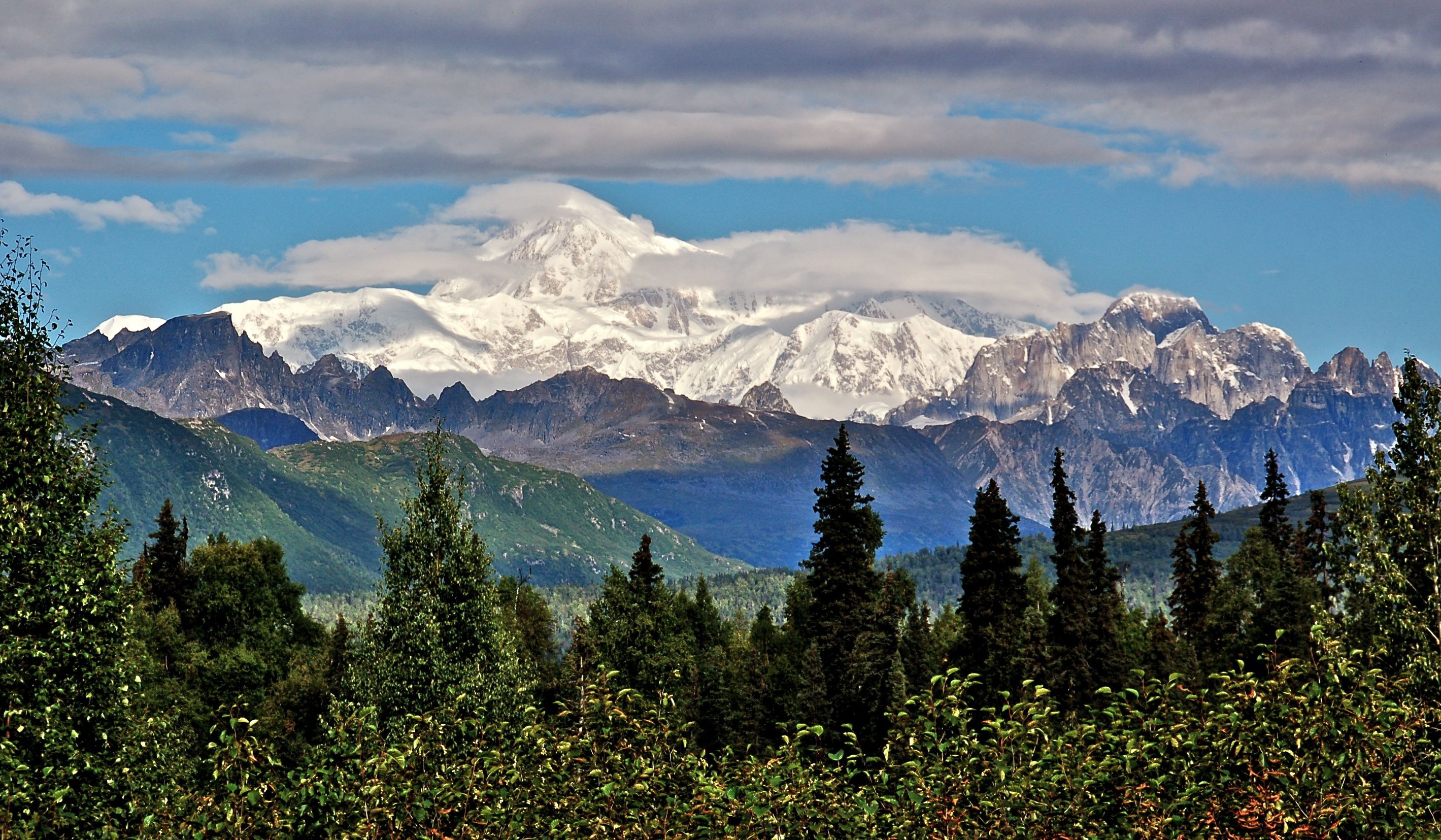 Denali National Park, Mt. McKinley, Alaska, Majestic mountains, 2840x1660 HD Desktop