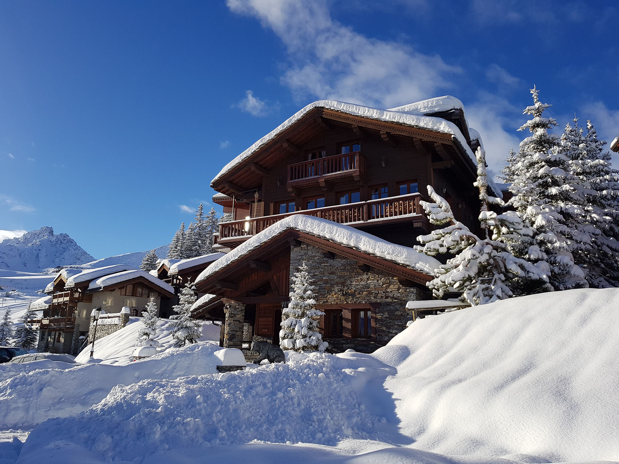 Chalet St Christophe, Alpine Infusion, Luxury accommodation, Ultimate comfort, 2000x1500 HD Desktop