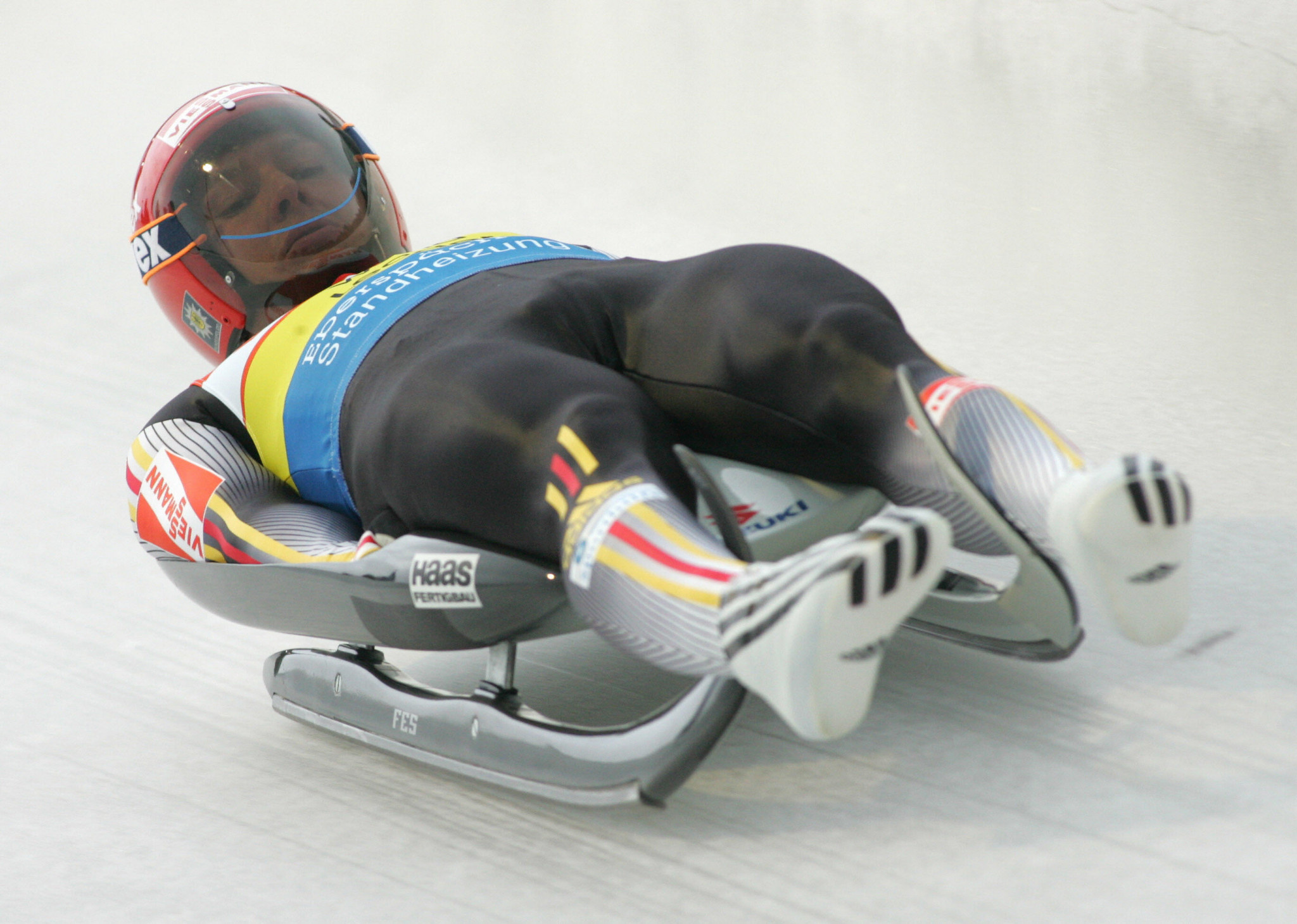Luge: Germany's David Moeller is on his way to winning the singles event during the 2007 Luge World Cup. 2050x1460 HD Background.