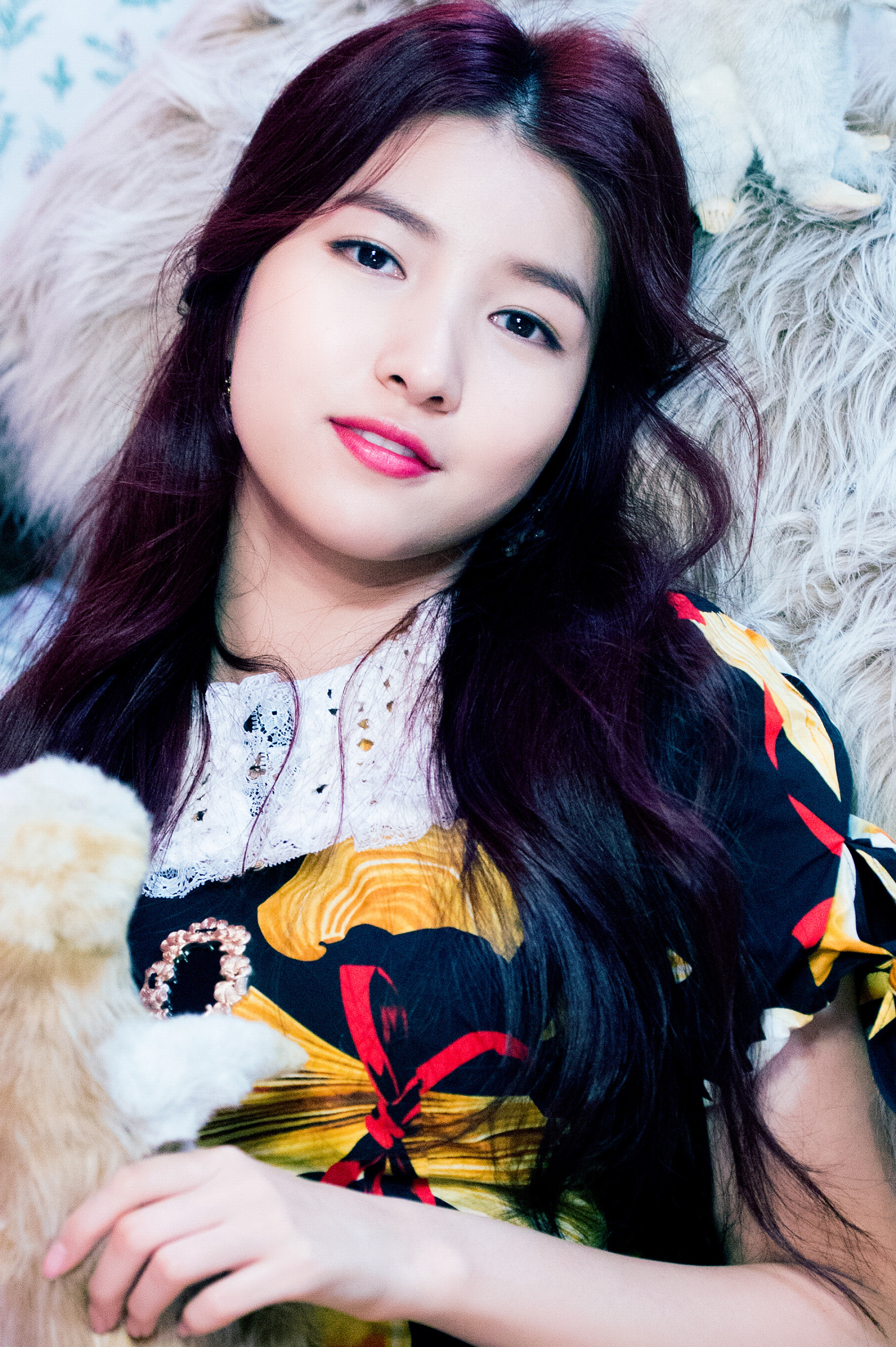 GFriend: Kim So Jeong, Formerly Sowon, The vocalist during the release of the group's first mini album Season of Glass. 2000x3010 HD Background.