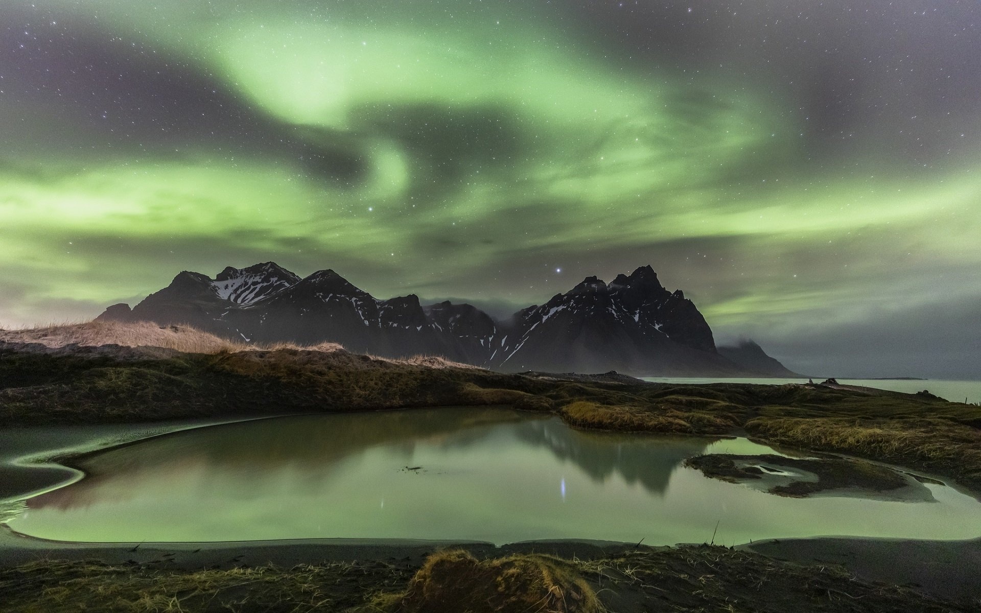 Vestrahorn Iceland, Aurora borealis, Wallpaper background image, 1920x1200 HD Desktop