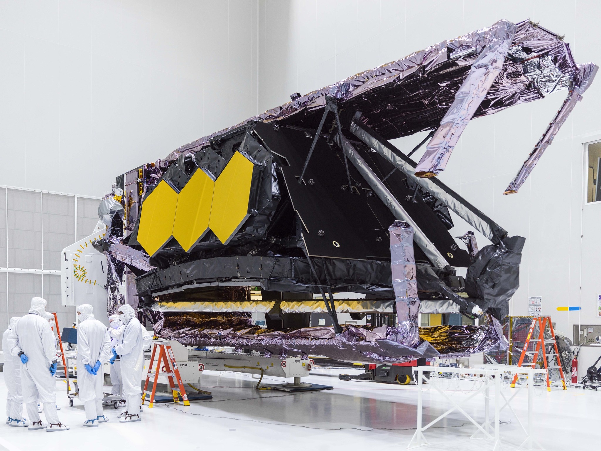 James Webb Telescope, Maneuver success, Set path in space, 2050x1540 HD Desktop