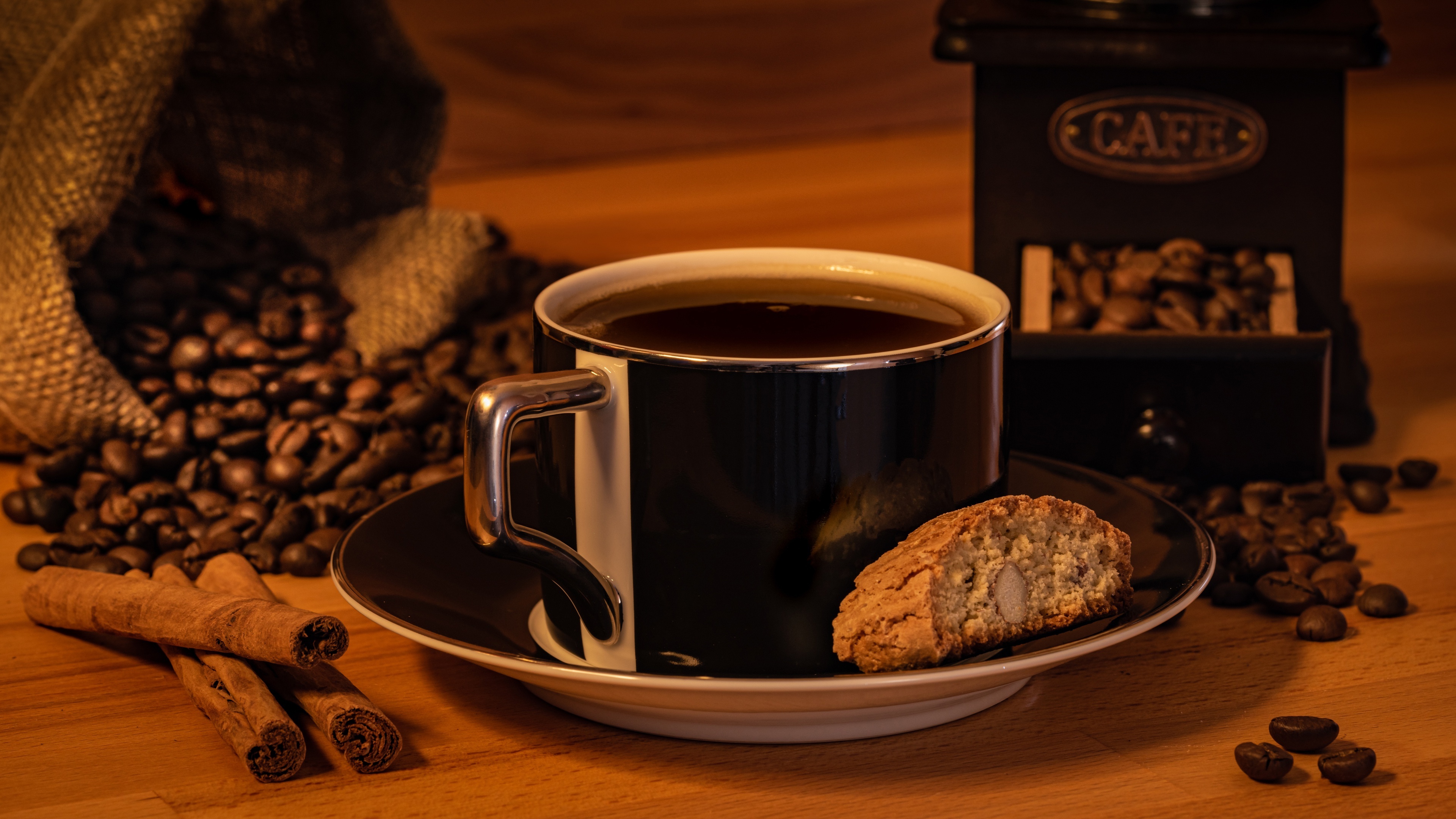 Coffee: Seeds of the Coffea plant's fruits, Crockery. 3840x2160 4K Wallpaper.