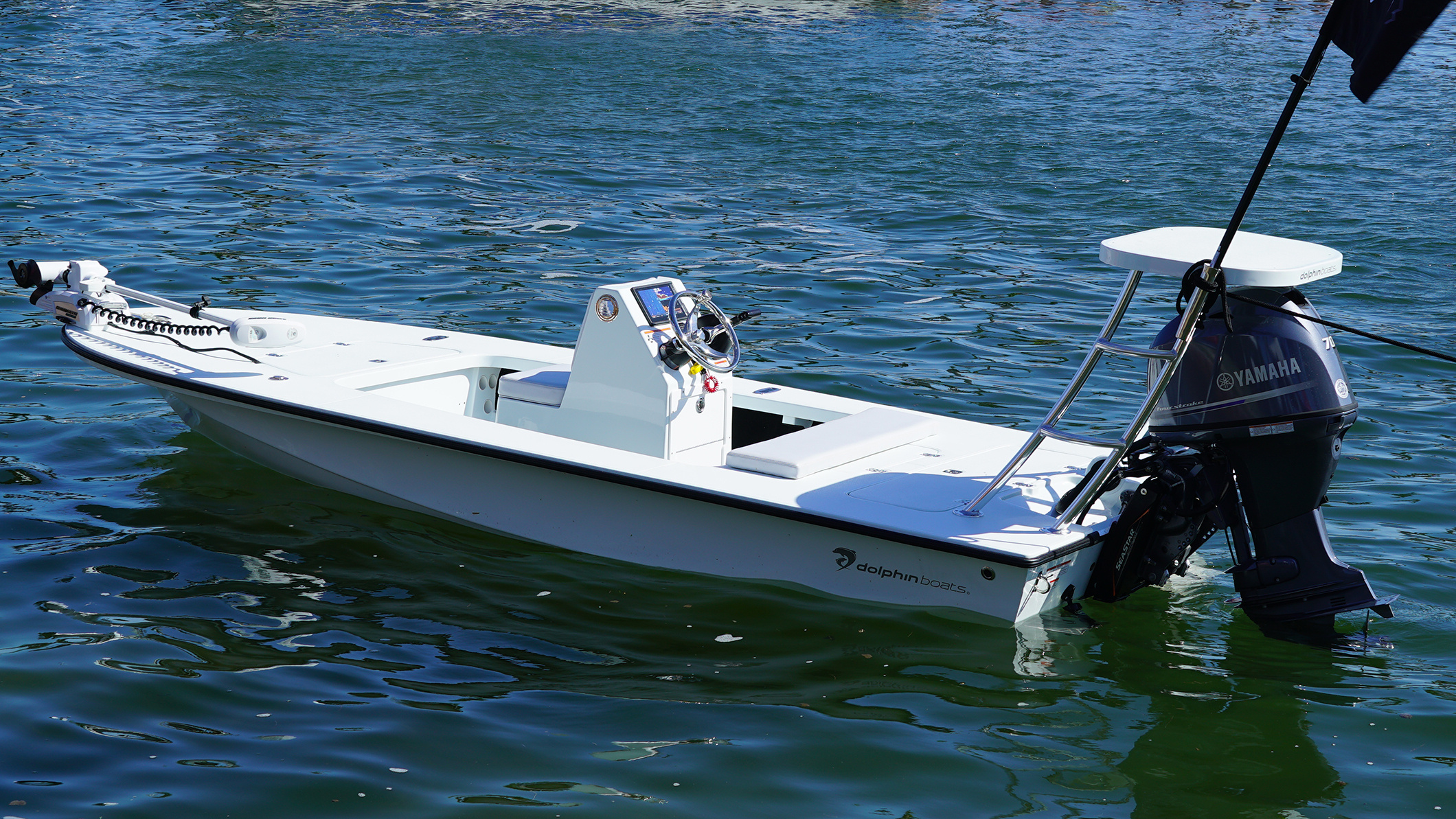 Skiff: The 16' Super Pro, A boat developed for stalking the allusive Bonefish on the shallow flats. 2120x1200 HD Background.
