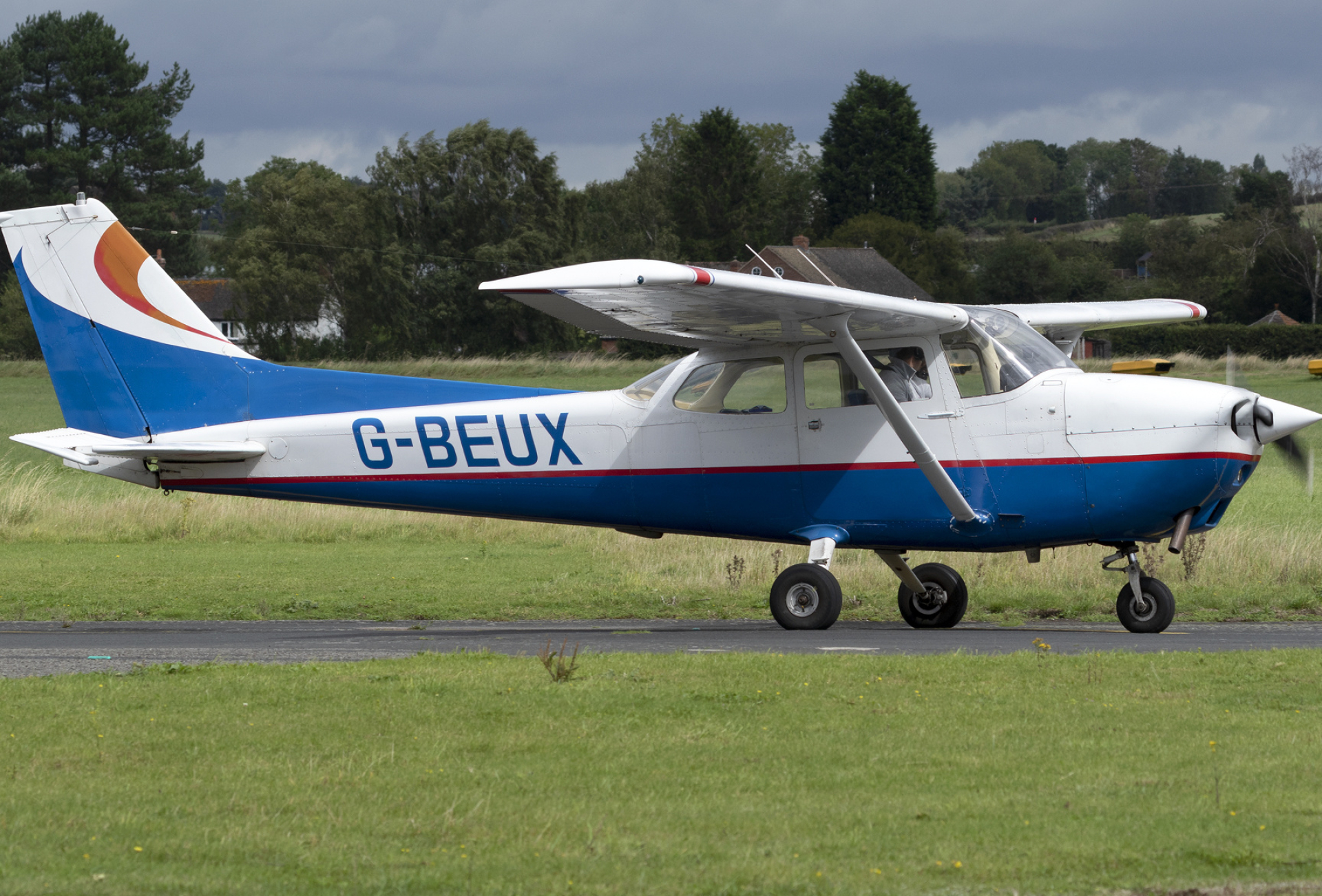 Reims-Cessna travels, G-Beux in Reims, Cessna 172N, Aerohire Ltd, 1920x1310 HD Desktop