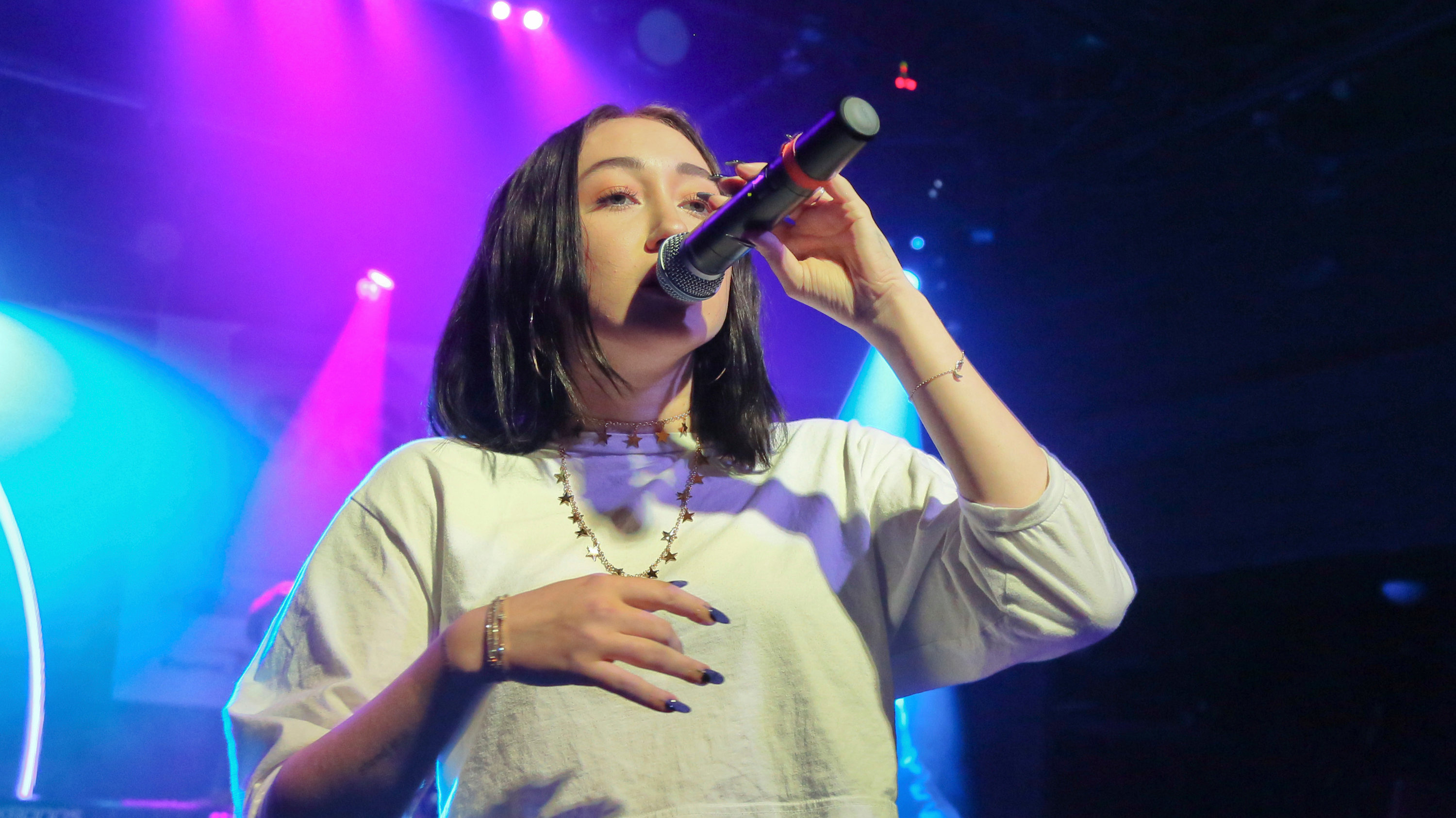 Noah Cyrus, Collaboration with Bhad Bhabie, Musical creativity, The New York Times, 3000x1690 HD Desktop