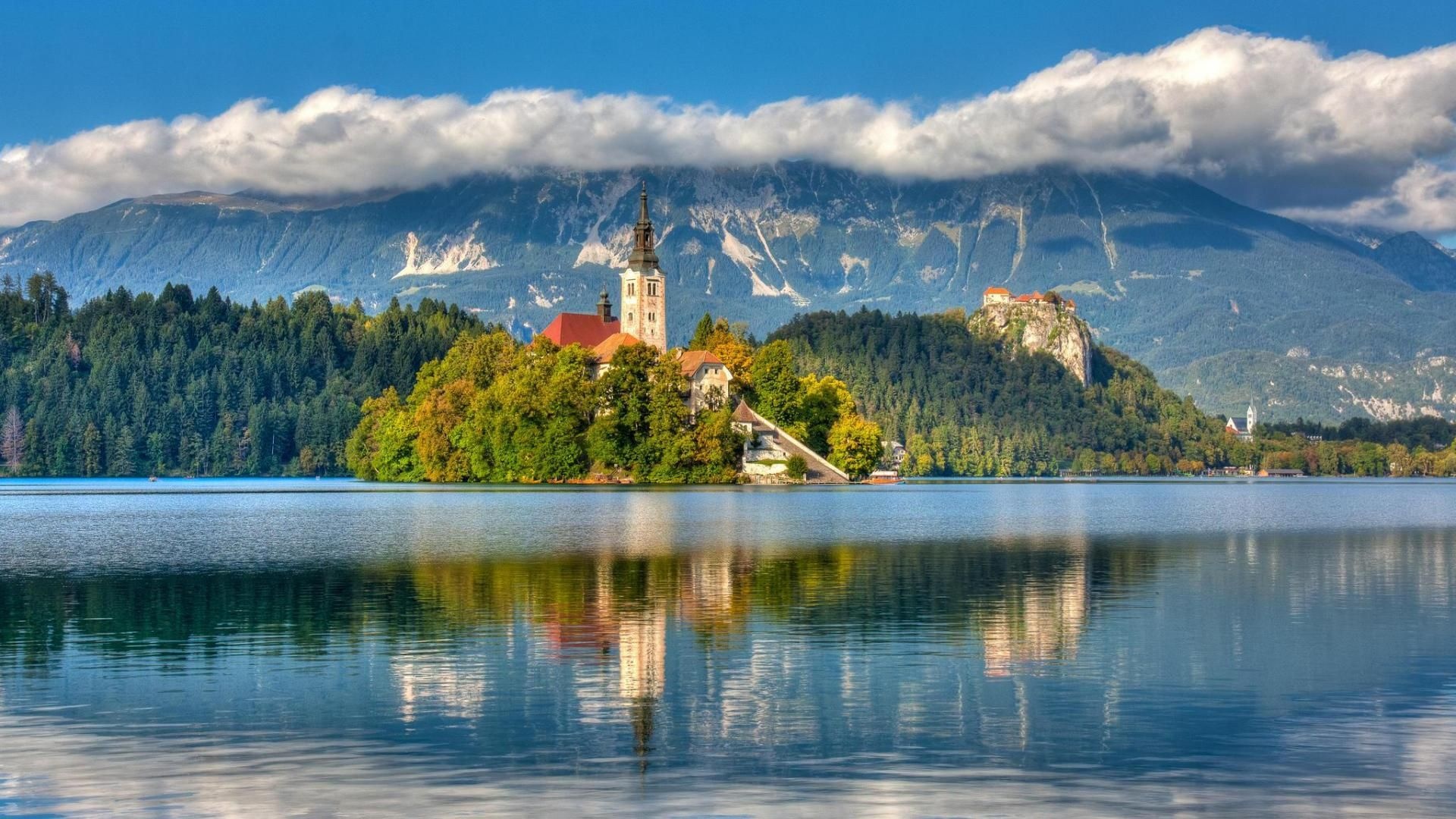 Lake Bled, Slovenian beauty, Alpine lakes, Mesmerizing postcard views, 1920x1080 Full HD Desktop