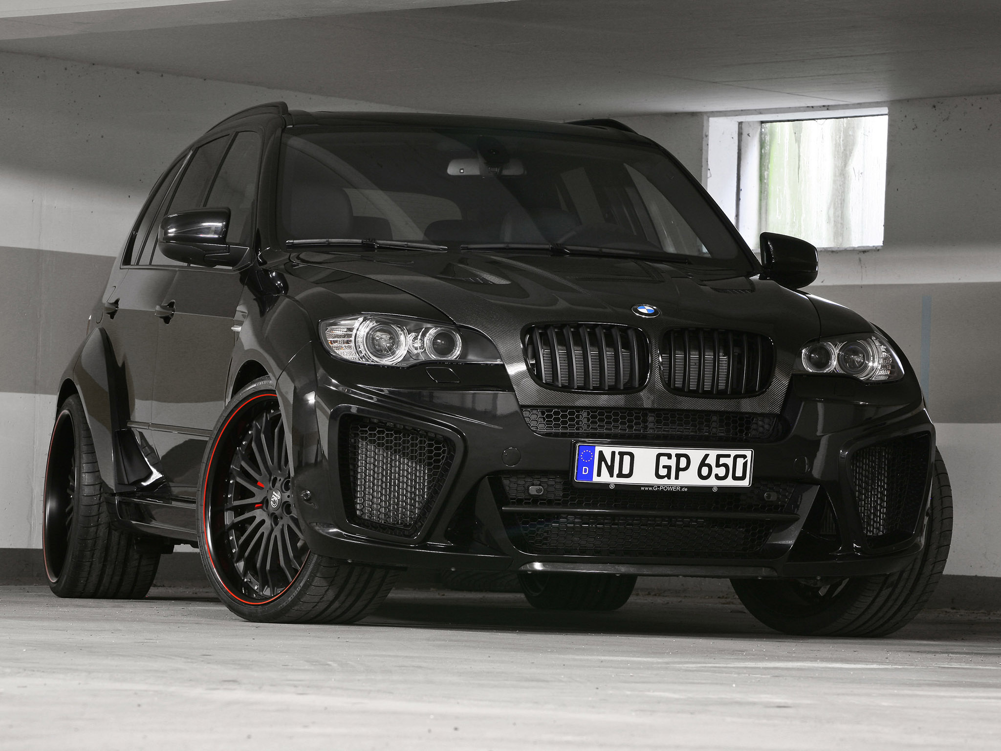 BMW X5, Black wheel, Stylish design, 2050x1540 HD Desktop