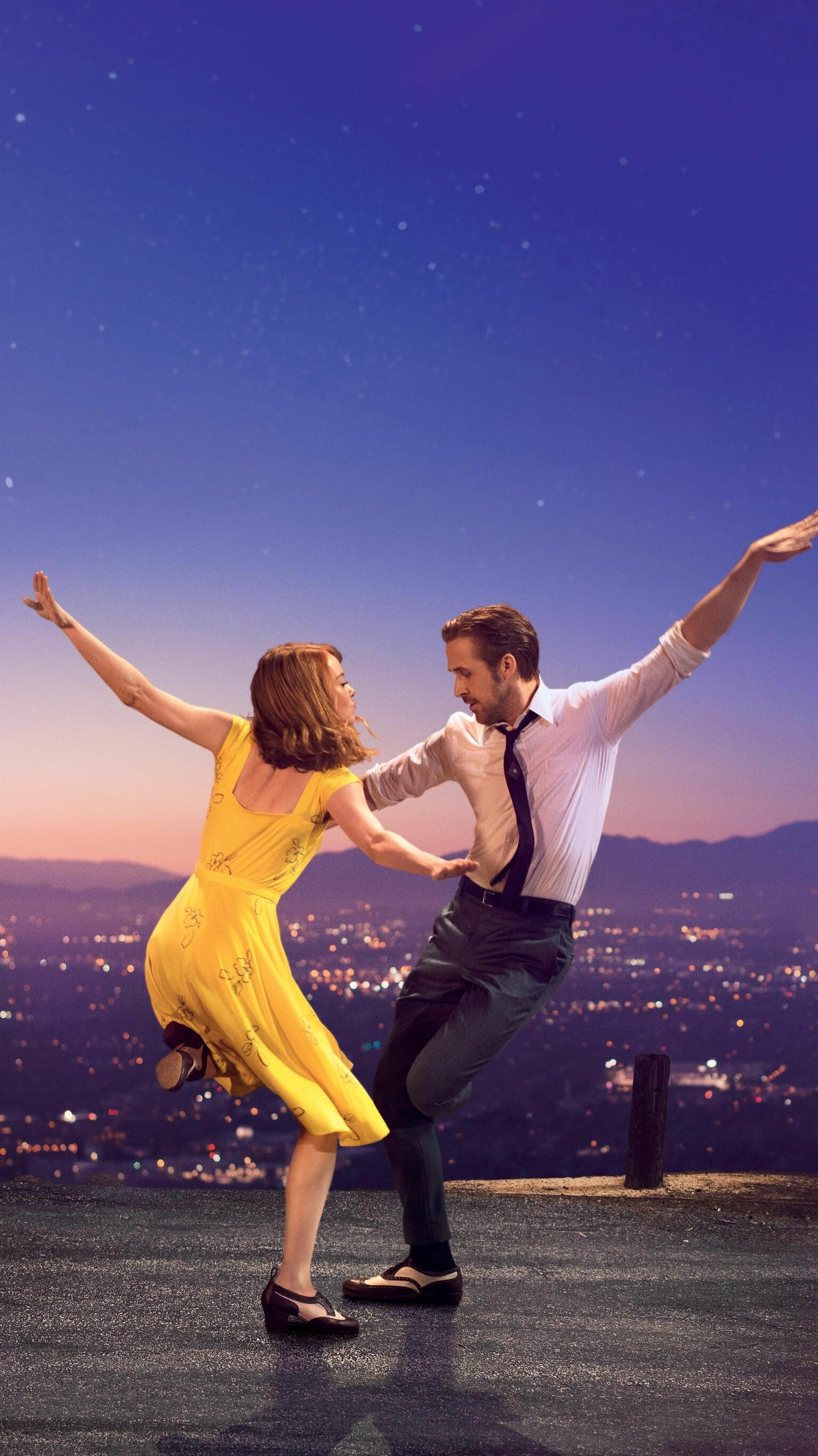 La La Land: It won a record-breaking seven awards from its seven nominations at the 74th Golden Globes and received eleven nominations at the 70th British Academy Film Awards, winning five, including Best Film. 1540x2740 HD Wallpaper.