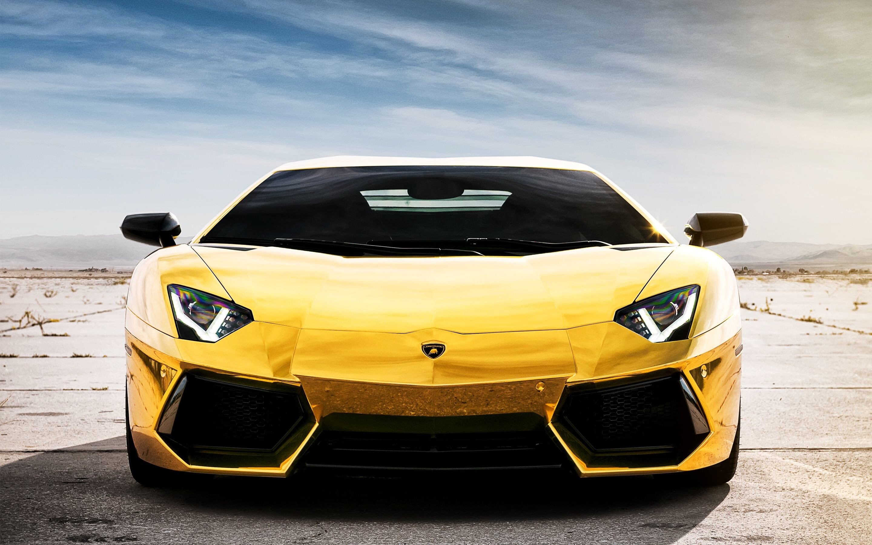 Gold Lamborghini: Aventador LP 700-4, The first iteration designed by Filippo Perini. 2880x1800 HD Wallpaper.