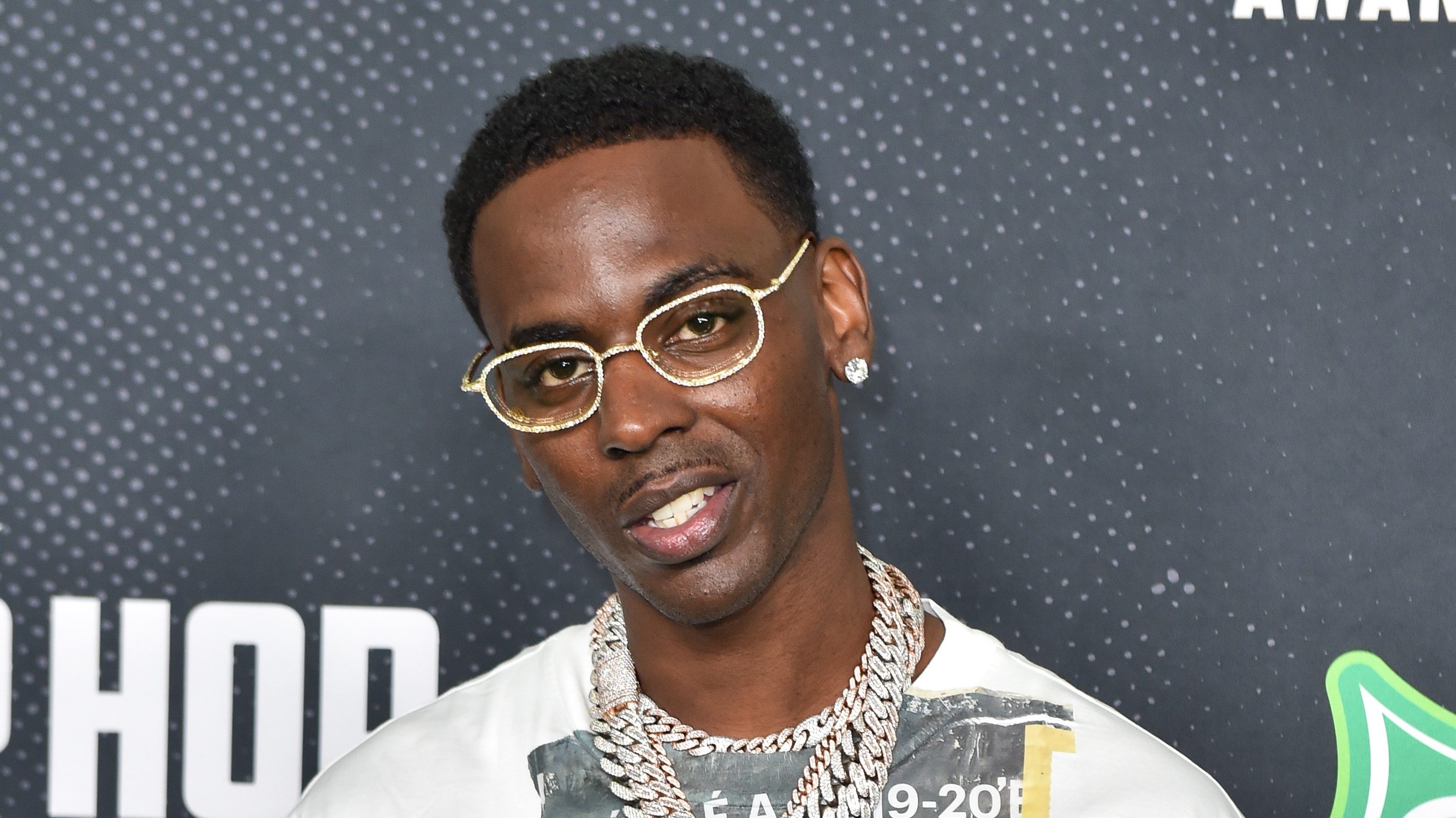 Young Dolph, Murder suspect's support, Vibe. com, 2510x1410 HD Desktop