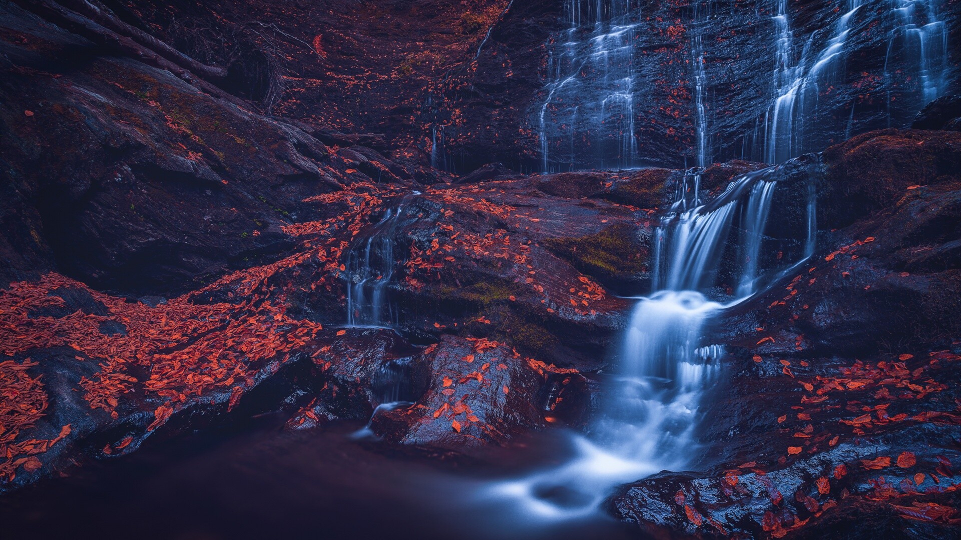 Waterfall: Moss Glen Falls, Stowe, Vermont, A rural area. 1920x1080 Full HD Wallpaper.