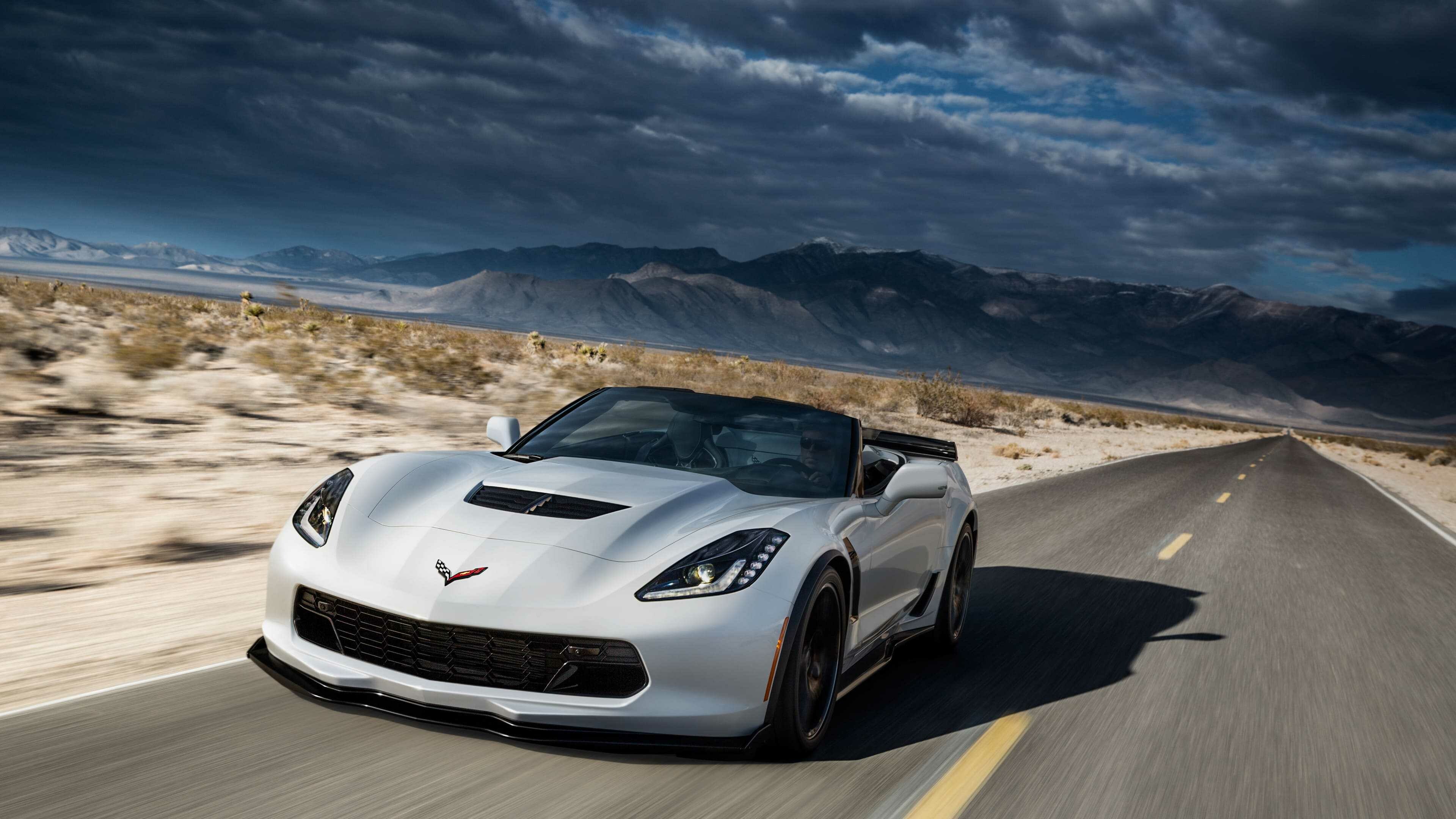 Chevrolet: The Corvette, one of the most famous sportscars in the world. 3840x2160 4K Background.