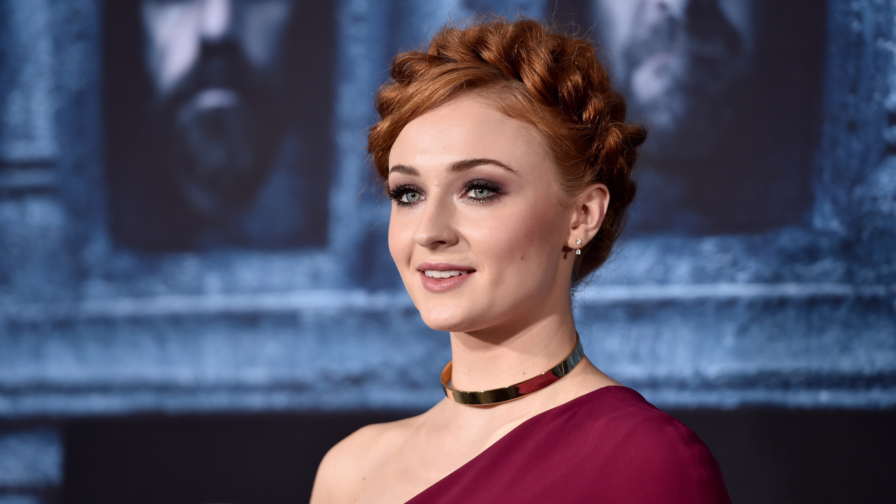 Sophie Turner: Appeared in a Music video for "Oblivion" by British band Bastille. 3700x2080 HD Background.