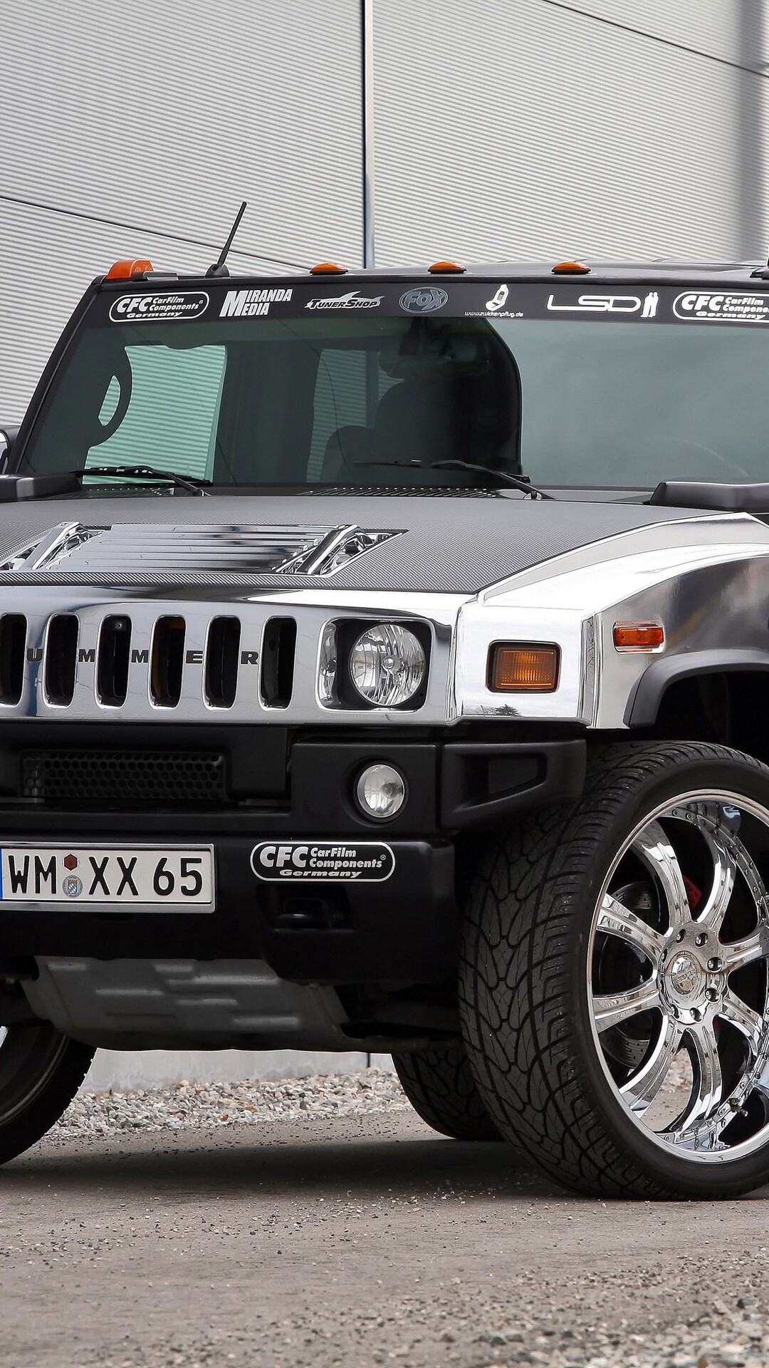 Hummer: H2 model, AM General sold the brand name to General Motors in December 1999. 1080x1920 Full HD Wallpaper.