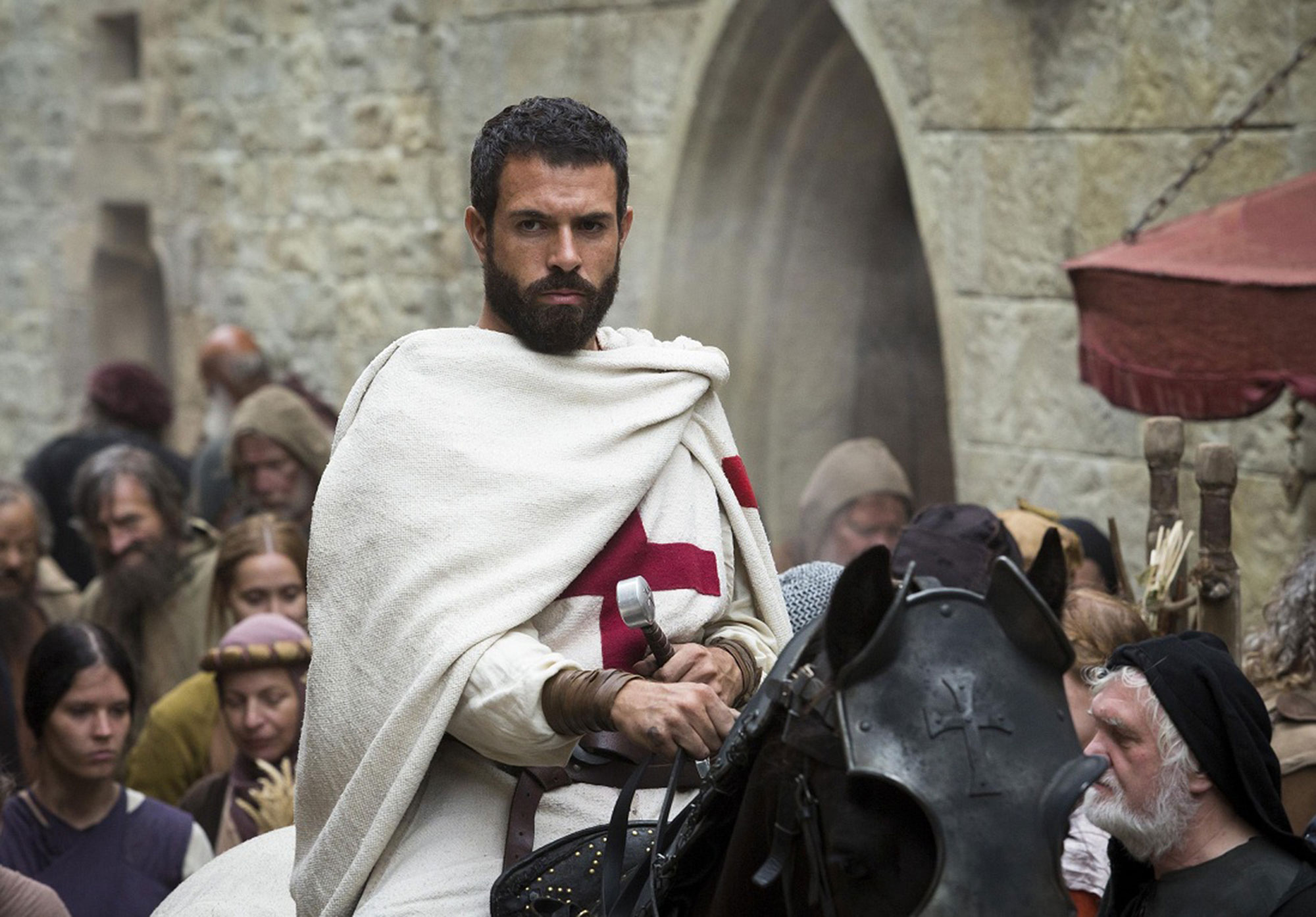 Tom Cullen prays, Knightfall, Holy Grail, New drama, 2000x1400 HD Desktop