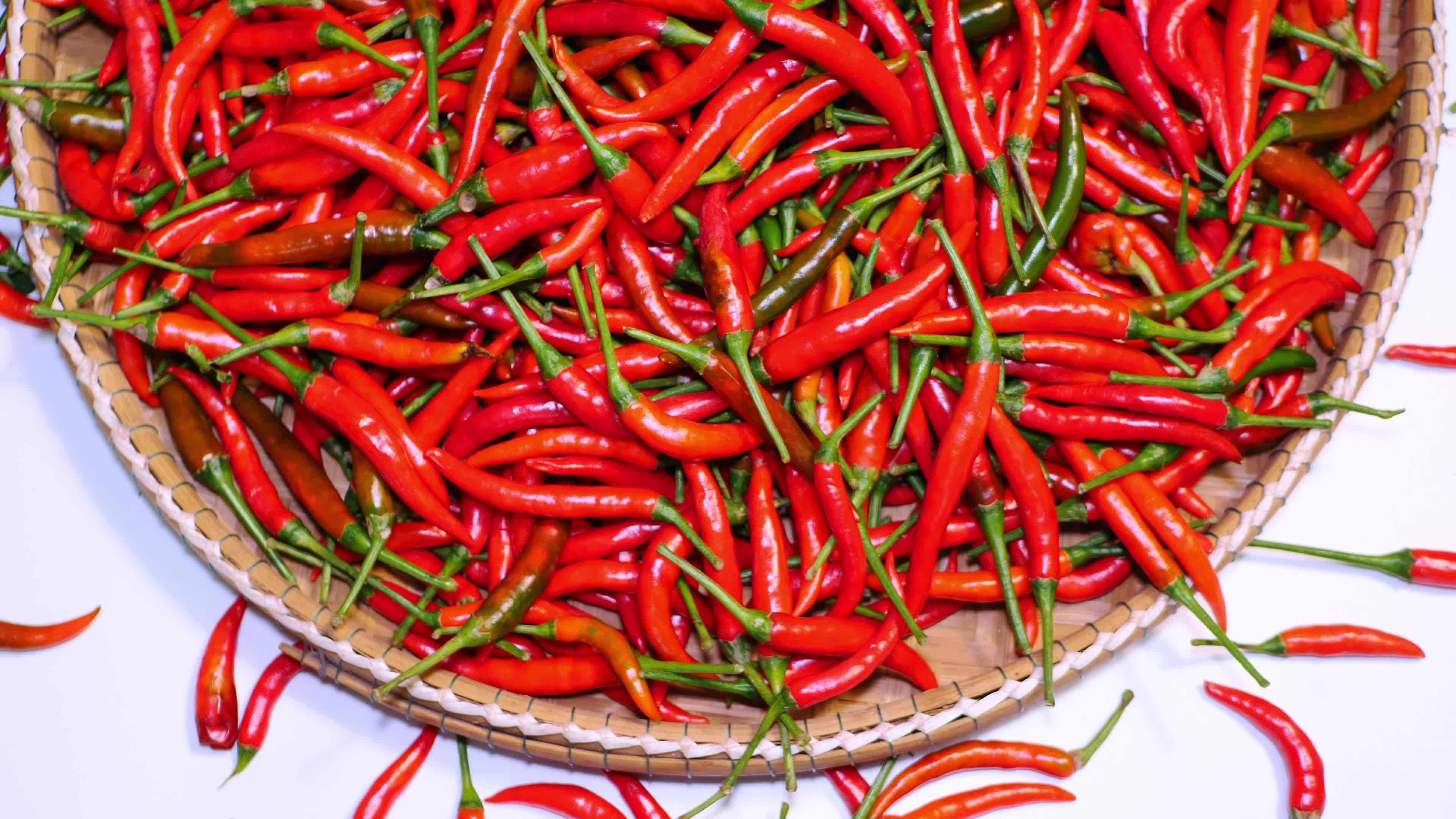 Thai spices, Flavorful seasoning, Cooking essential, Fiery red chillies, 3840x2160 4K Desktop