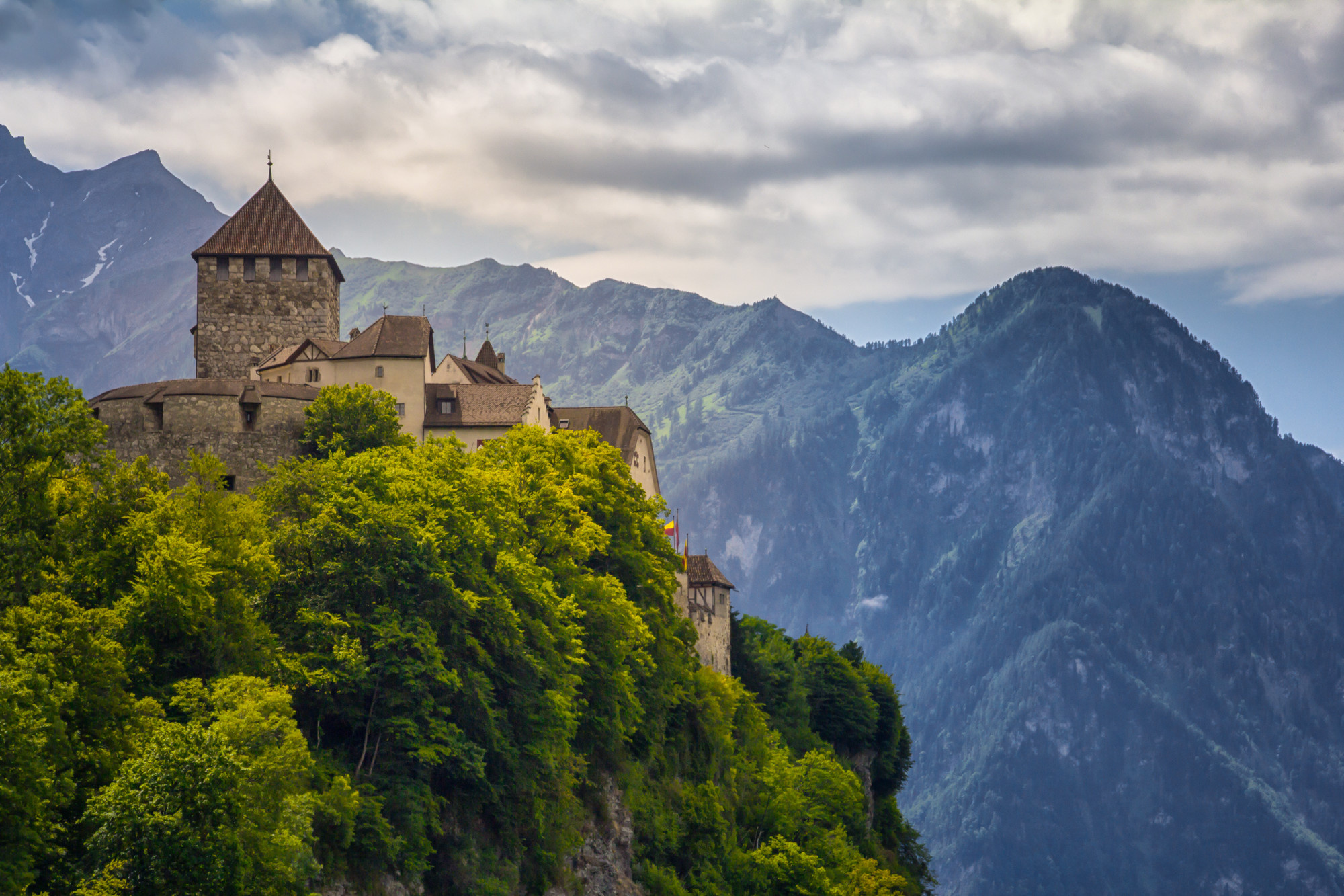 Vaduz, Liechtenstein, Top attractions, 2000x1340 HD Desktop