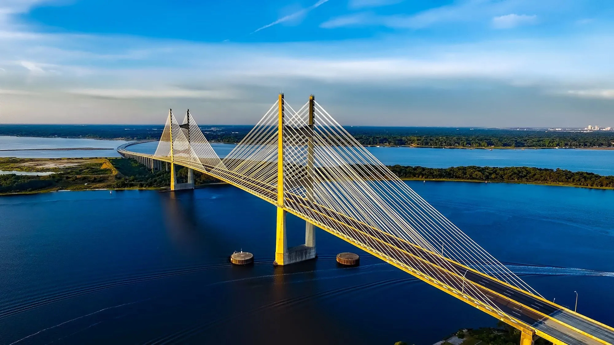 Bridge: The Dames Point, officially the Napoleon Bonaparte Broward Span, The St. Johns River in Jacksonville, Florida. 2000x1130 HD Background.
