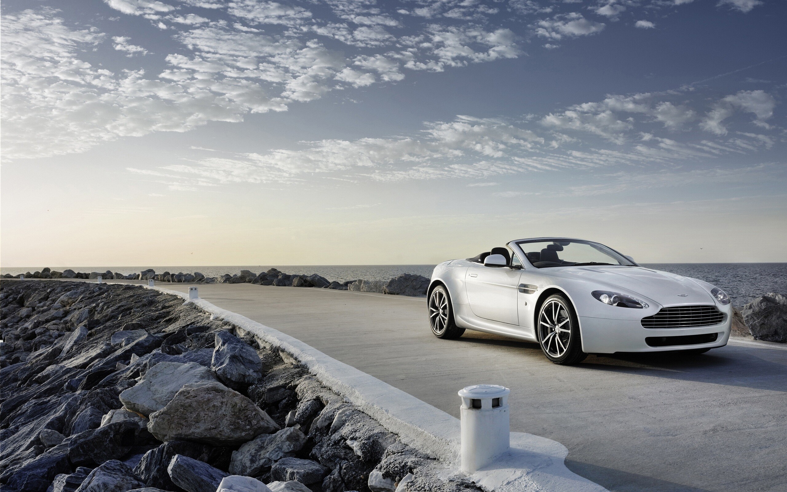 Aston Martin: An English manufacturer of luxury sports cars and grand tourers, Vantage. 2560x1600 HD Wallpaper.