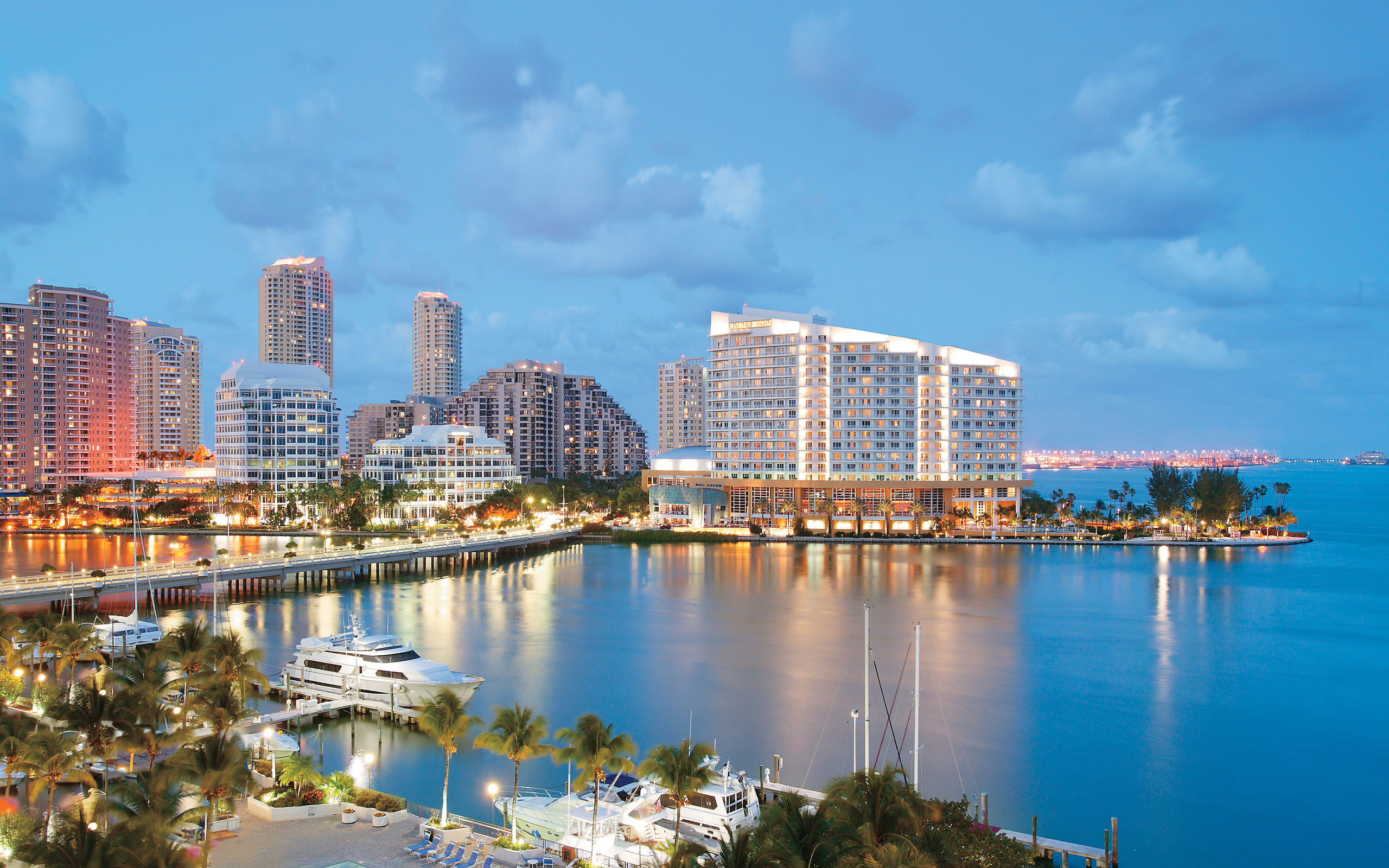 Miami travels, Florida city, Urban charm, Dynamic landscapes, 2560x1600 HD Desktop