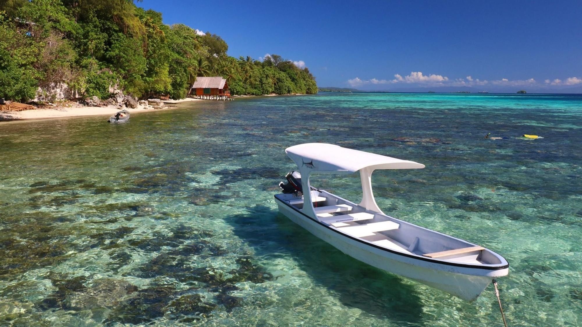 Solomon Islands, Island nation, Pacific Ocean, Rich heritage, 2000x1130 HD Desktop