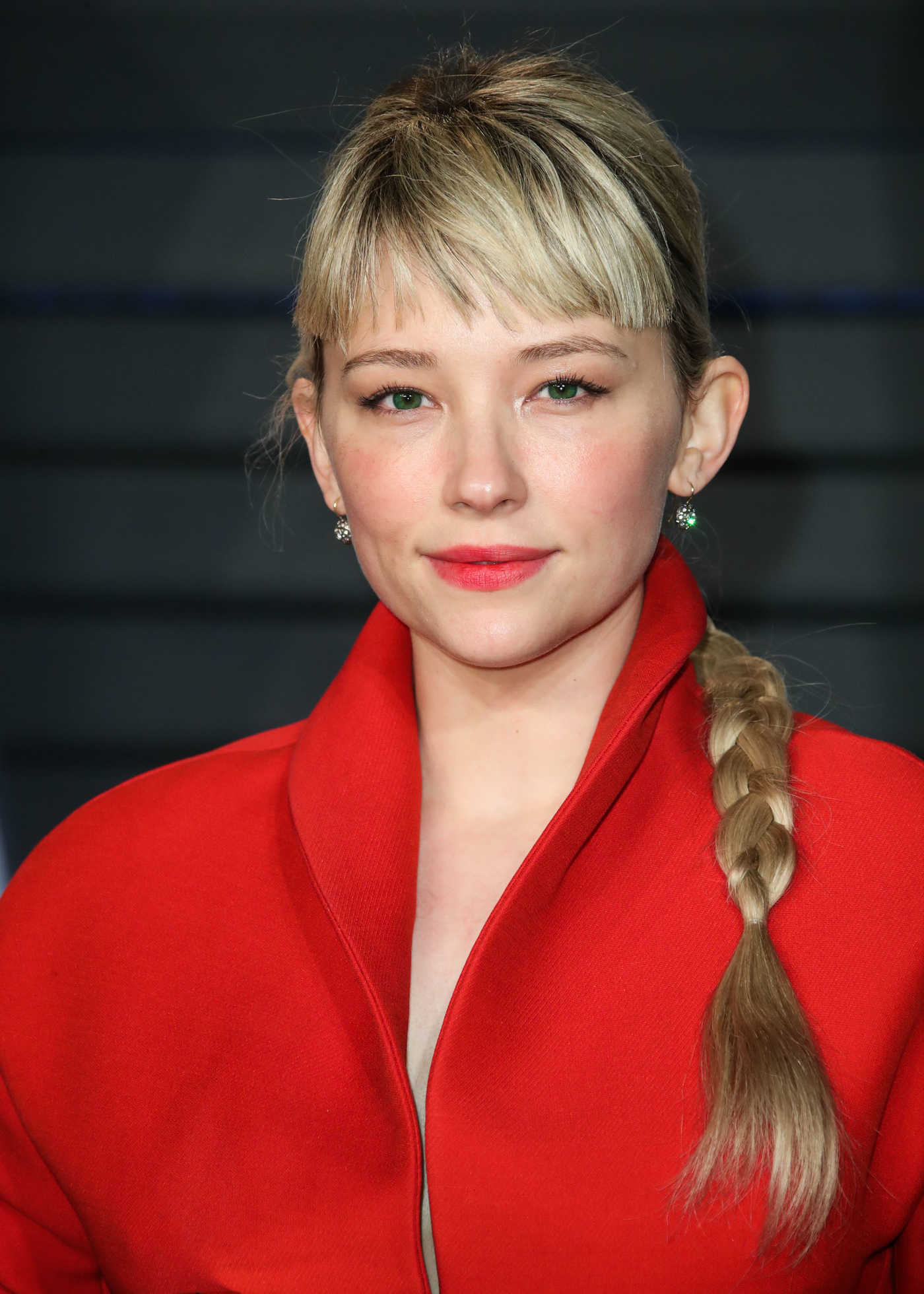 Haley Bennett, Sexy pictures, Magnificent Seven, Emma, 1400x1960 HD Phone