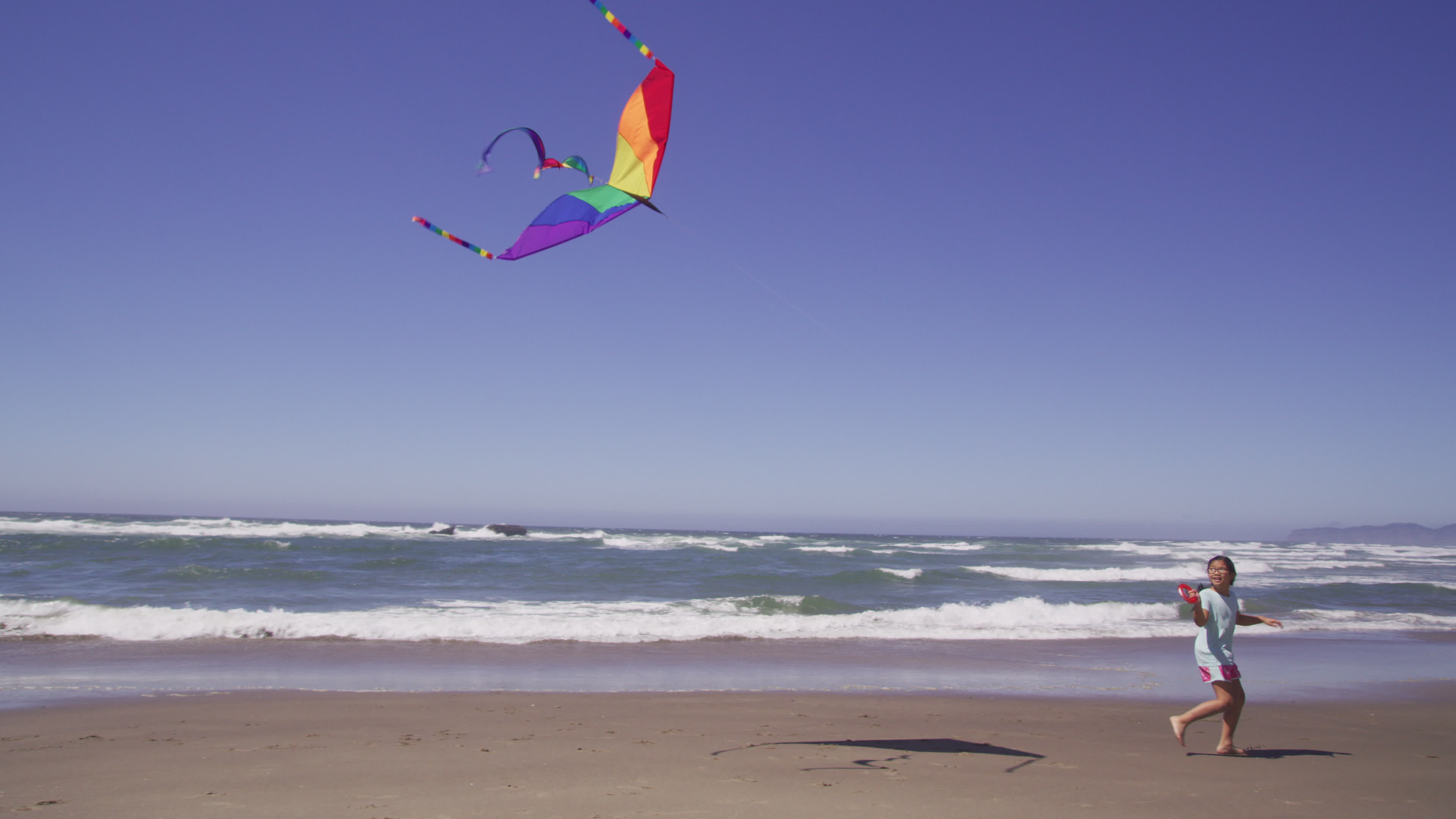 Kite Sports: Outdoor kite flying, Seaside, Ocean, Single line kites for children. 3840x2160 4K Background.