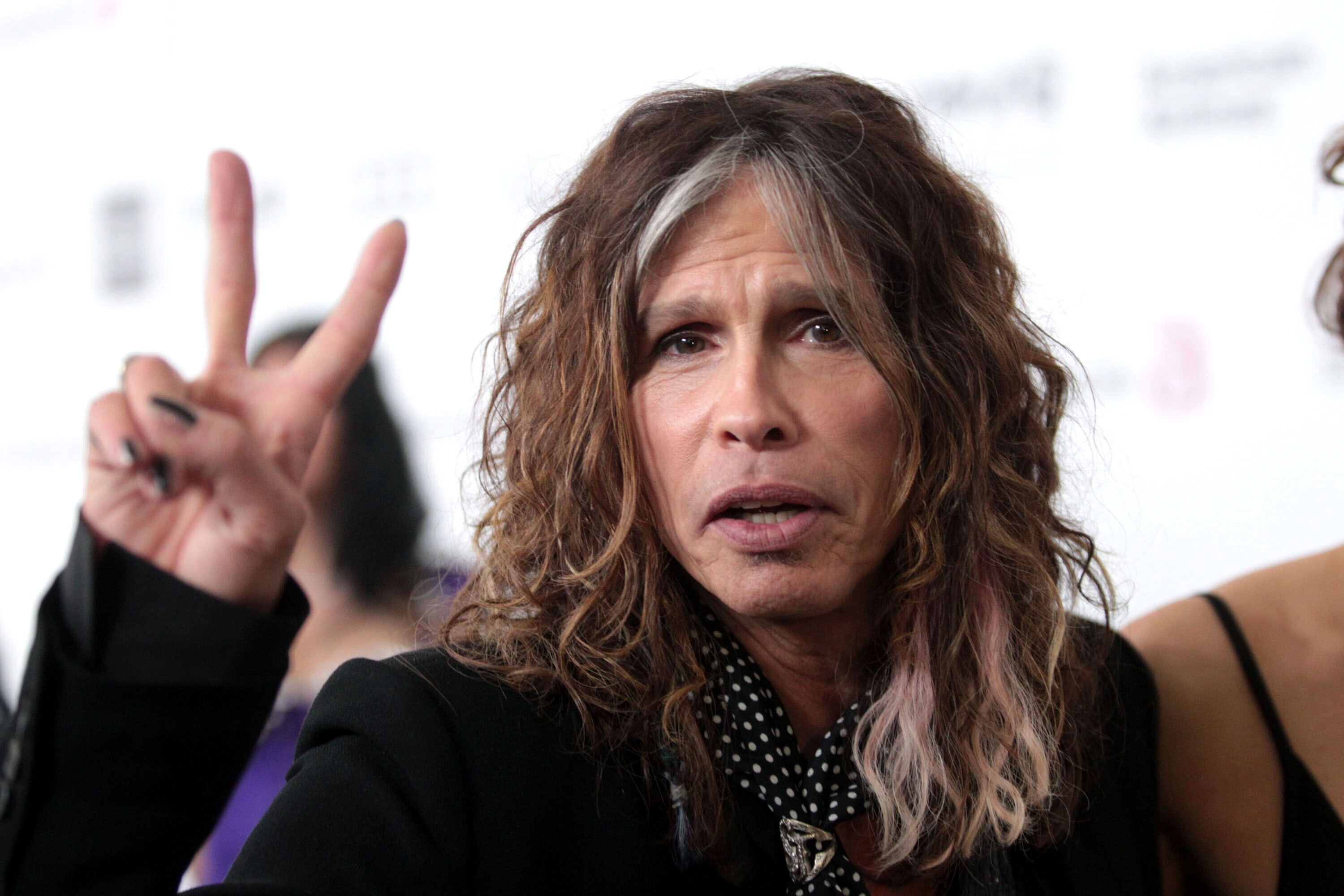 Aerosmith: Steven Tyler, known as the "Demon of Screamin'" due to his high screams and his powerful wide vocal range. 3000x2000 HD Wallpaper.
