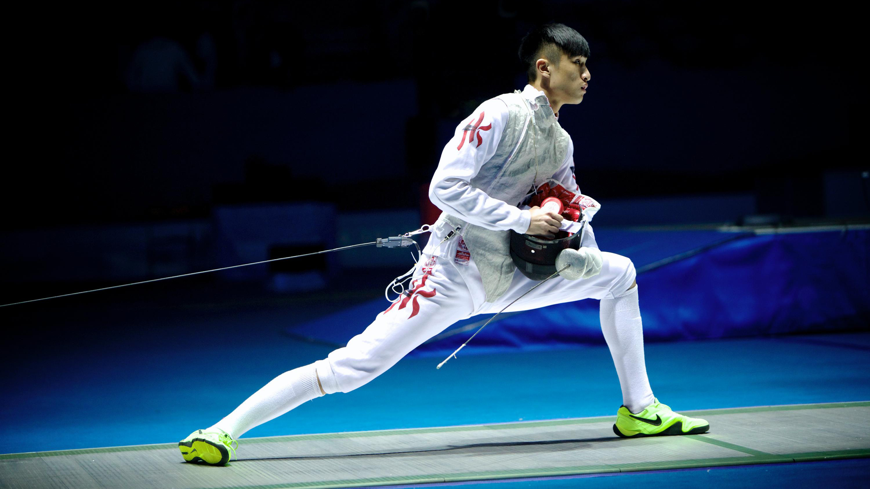 Fencing: Chinese Olympic fencer prepares to fight in a foil duel, A competitive combat sport. 3000x1690 HD Wallpaper.