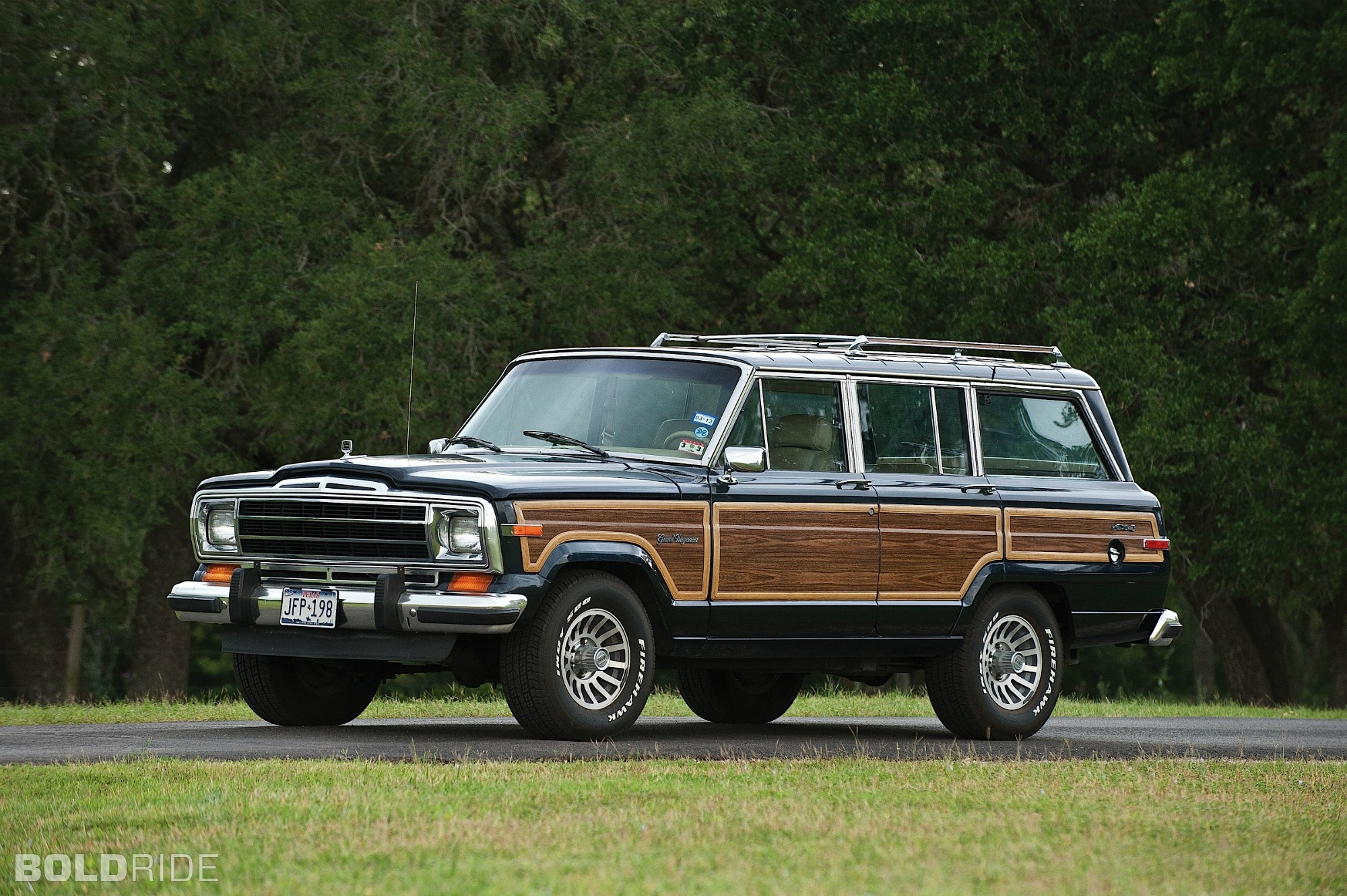 Jeep Wagoneer, Grand and majestic, HD wallpapers, Iconic SUV, 2000x1340 HD Desktop