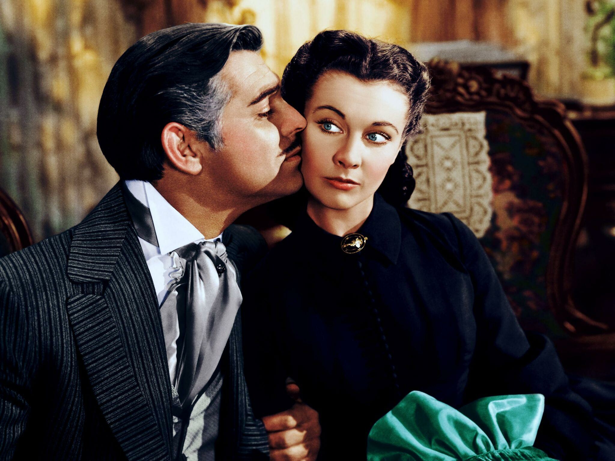 Gone with the Wind: Vivien Leigh as Scarlett O'Hara, Clark Gable as Rhett Butler. 2050x1540 HD Wallpaper.