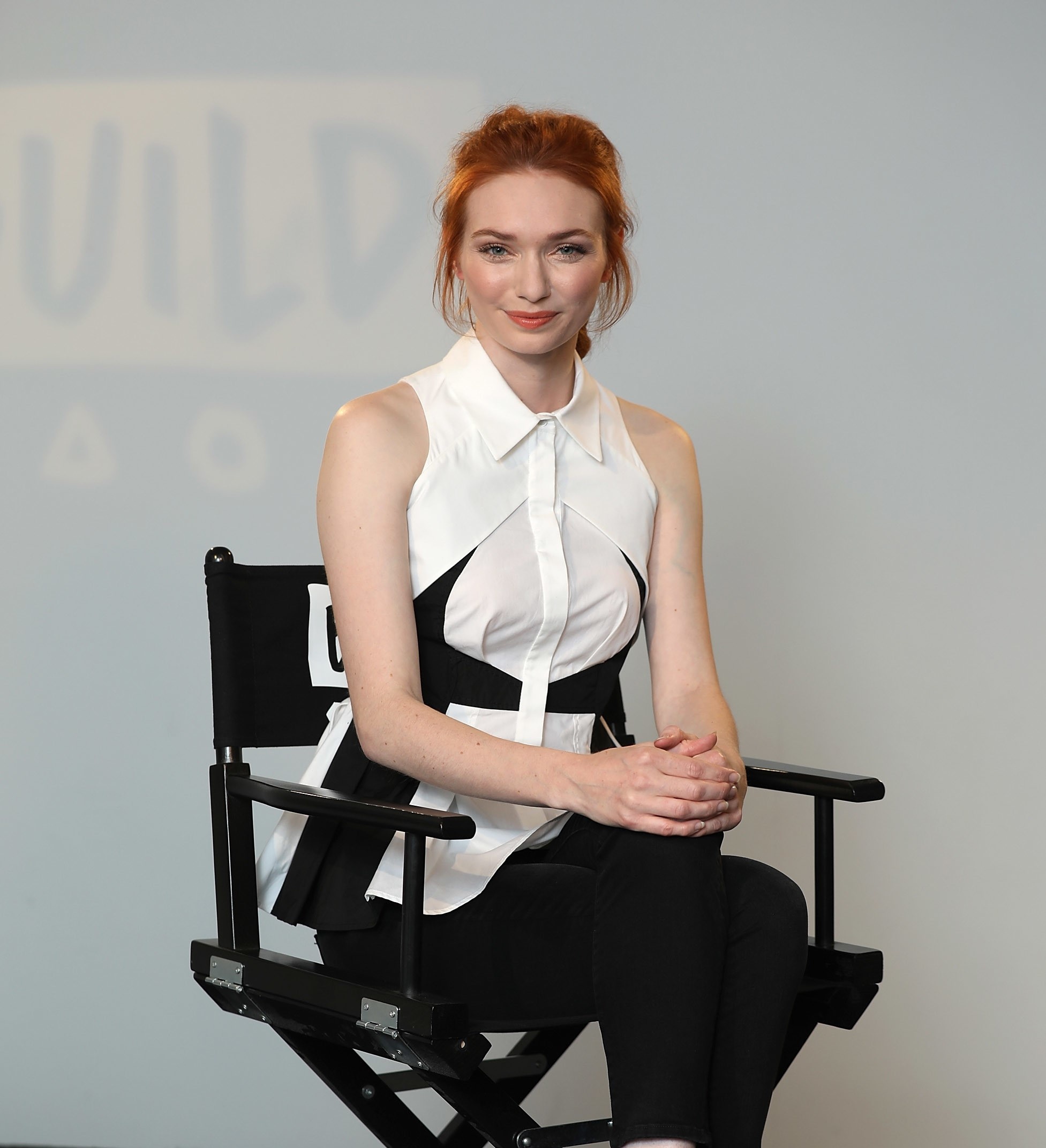 Eleanor Tomlinson, Hot pictures, The Viraler, 1960x2150 HD Phone