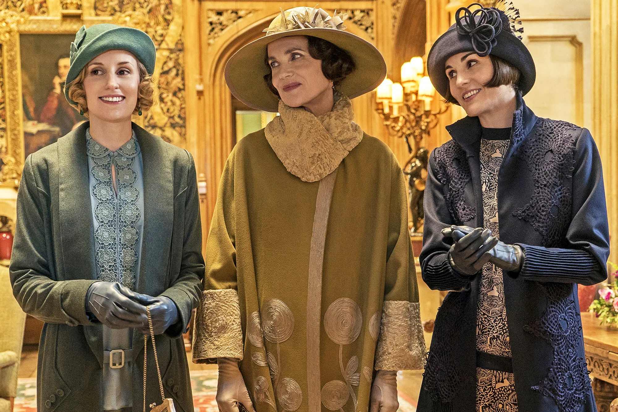 Downton Abbey: A New Era: Cora Crawley, Laura Carmichael as Edith Pelham, Marchioness of Hexham. 2000x1340 HD Wallpaper.