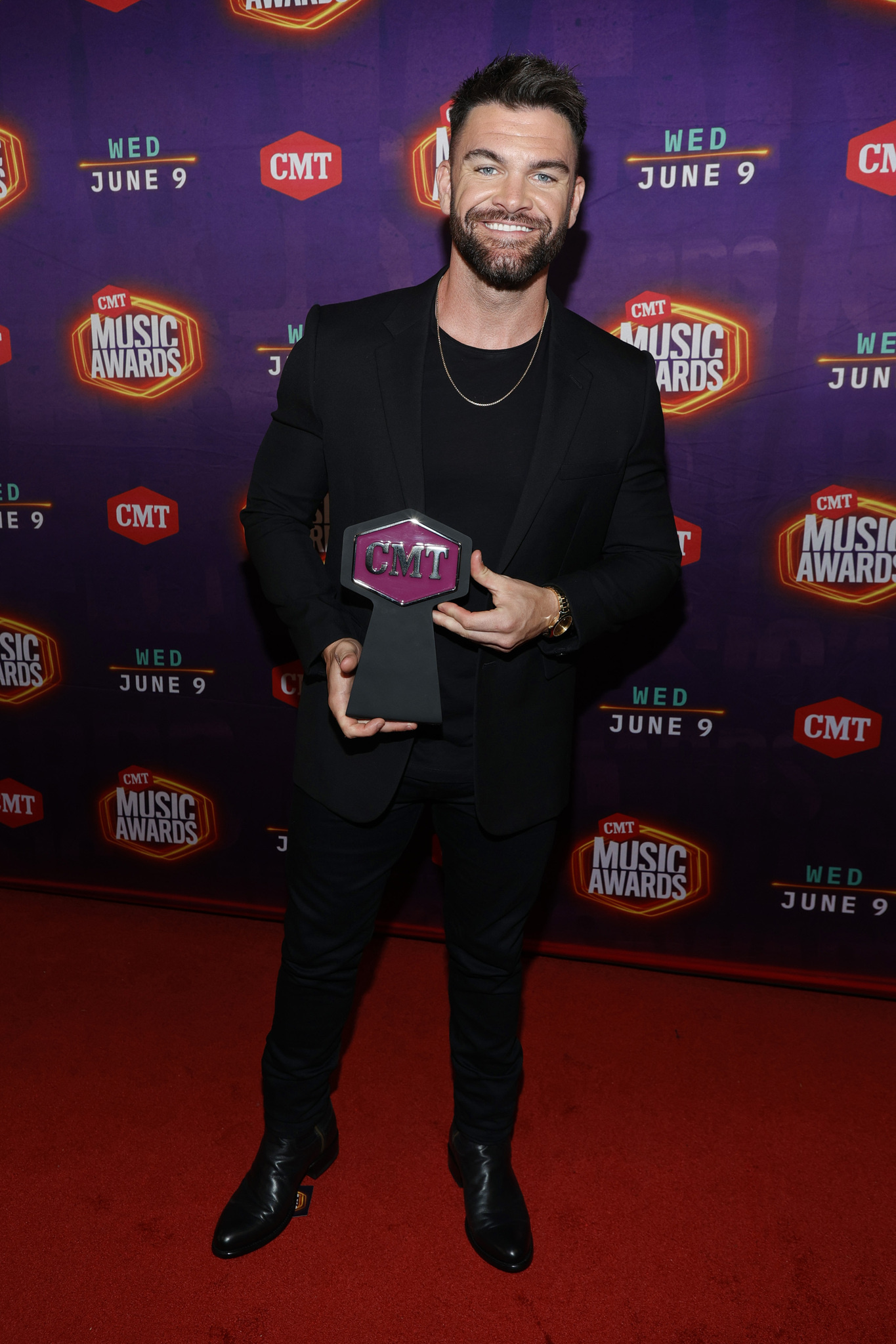 Dylan Scott, CMT Music Award, Breakthrough video, Curb Word Entertainment, 1370x2050 HD Phone