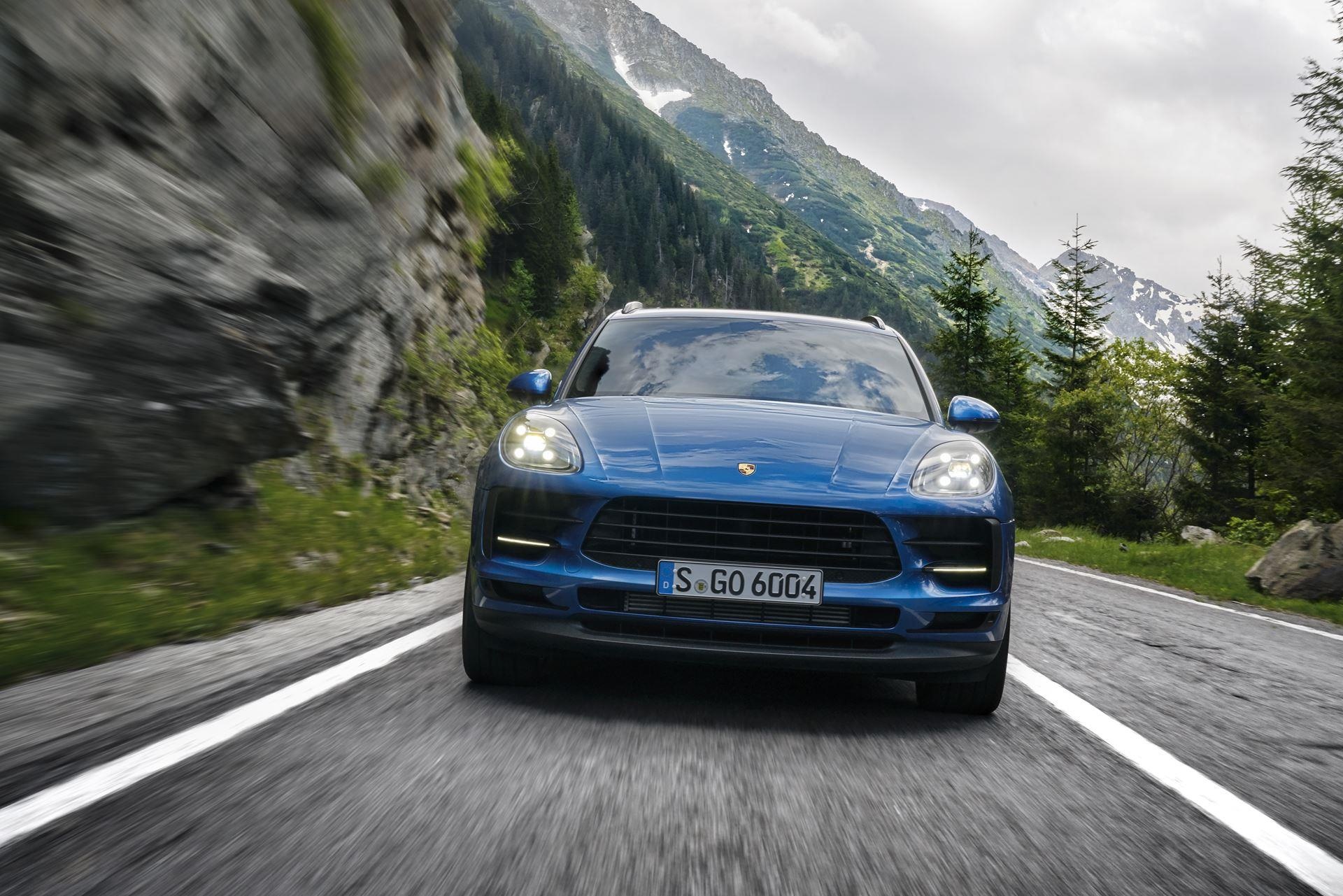Porsche Macan, 2019 model, HD wallpapers, Thrilling performance, 1920x1290 HD Desktop