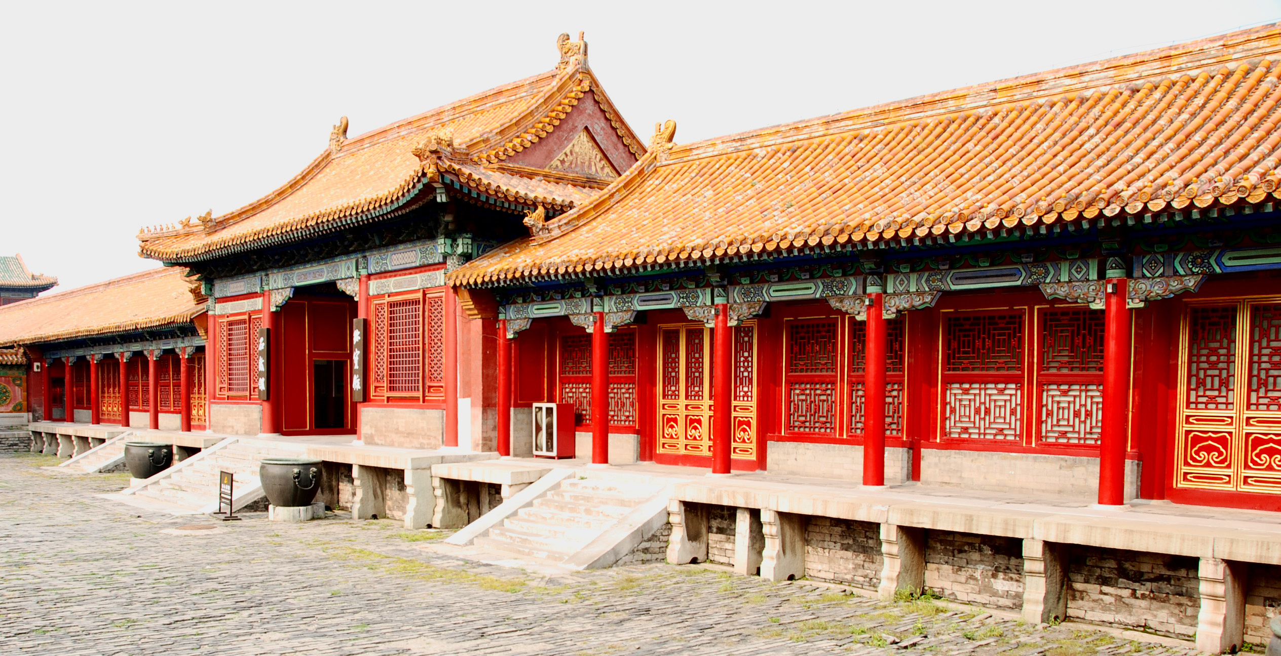 Golden roofs inner court, Beijing, China through English eyes, 2530x1300 HD Desktop