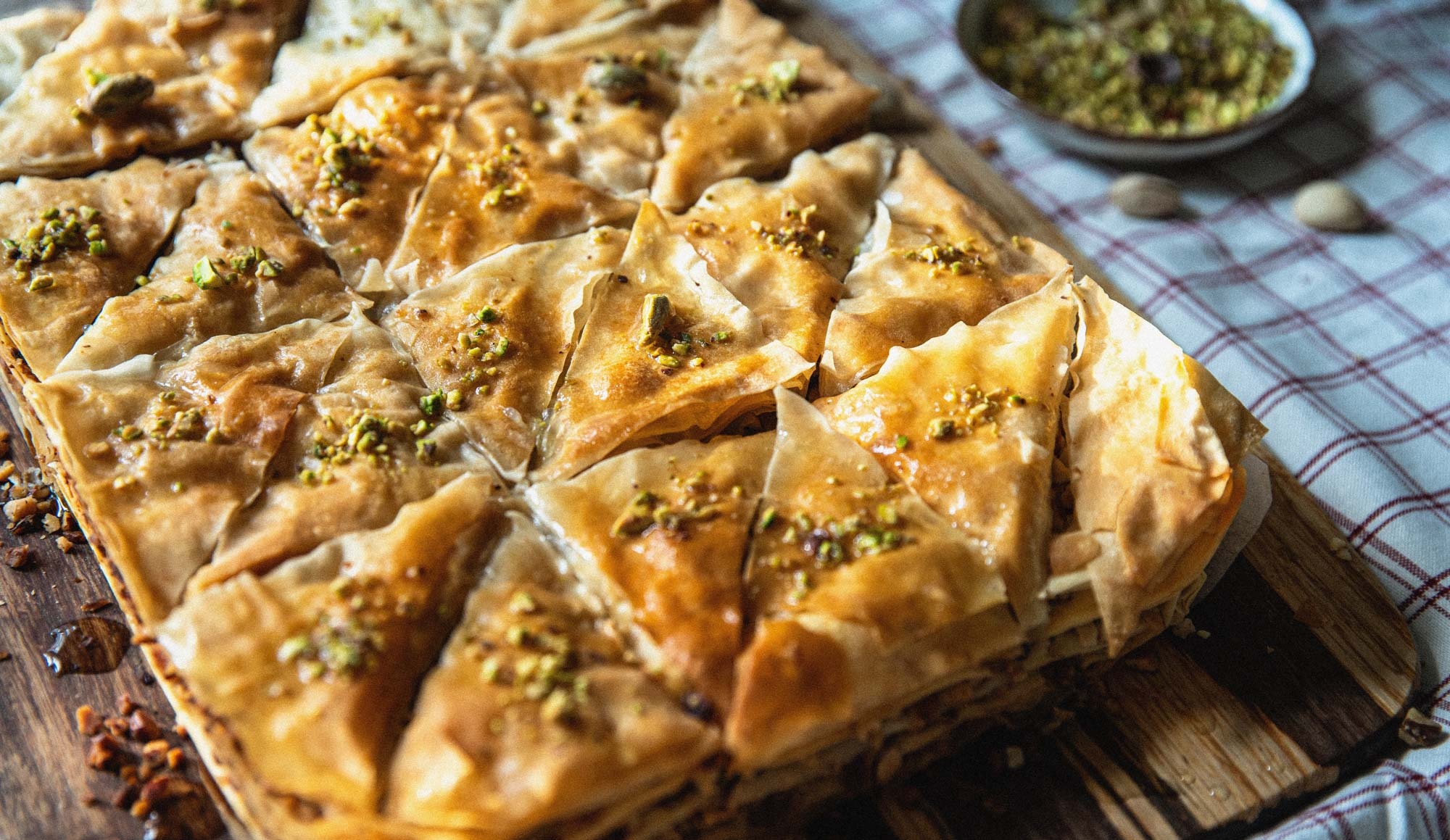 Baklava: A popular sweet treat during Ramadan, the Islamic month of fasting. 2000x1160 HD Background.