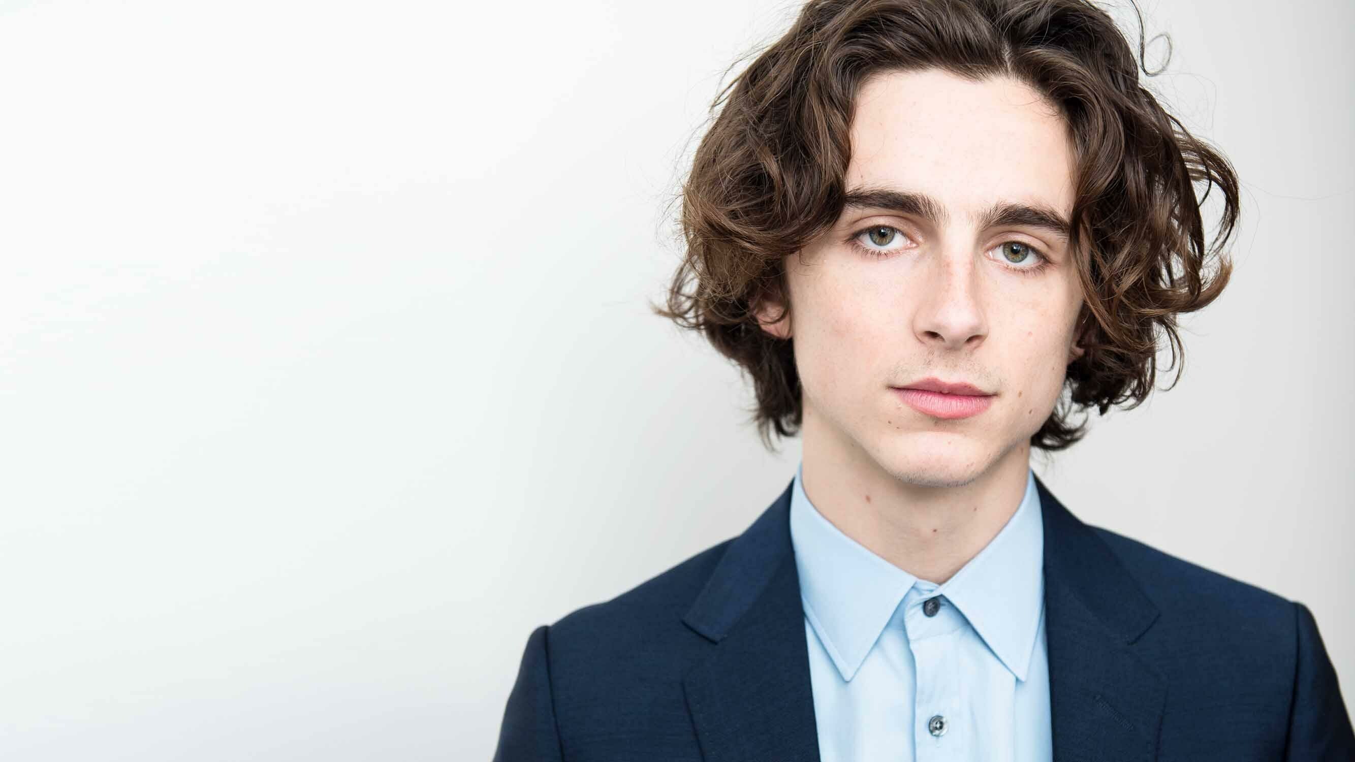 Timothee Chalamet: Played Charlie Cooper in the Christmas comedy Love the Coopers (2015). 2670x1500 HD Background.