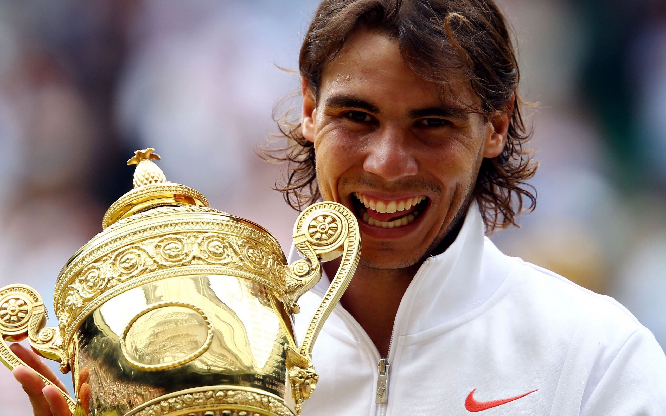 Rafael Nadal: Defeated Tomas Berdych in the final to the 2010 Wimbledon Championships. 2560x1600 HD Background.