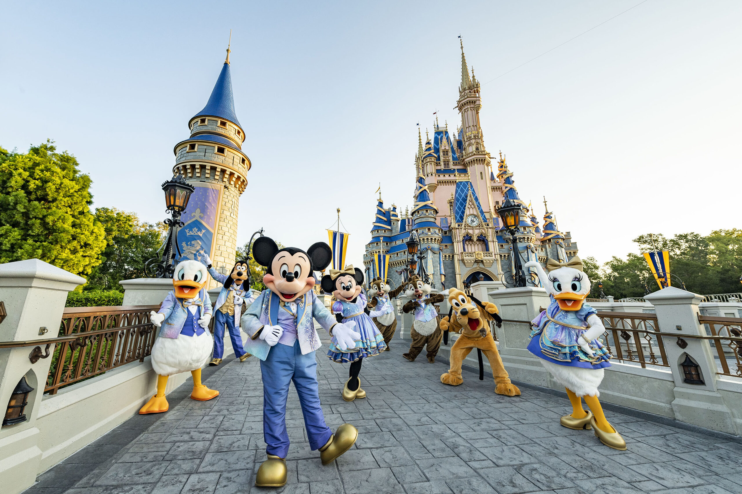 Walt Disney World Resort, Happy birthday, Theme park, 2560x1710 HD Desktop