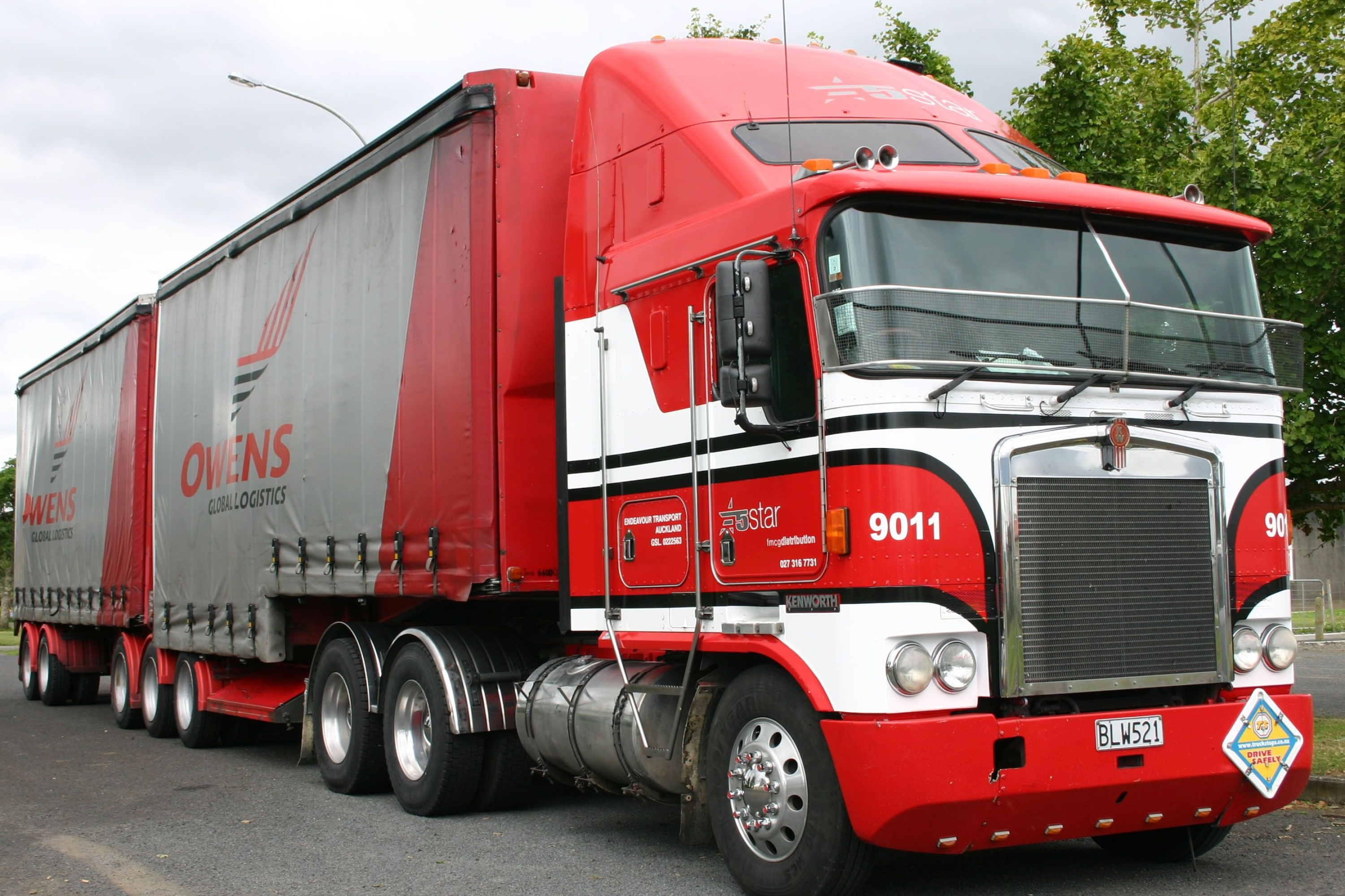 Trucks on the road, Highway scenery, Transport industry, Freight transportation, 3000x2000 HD Desktop